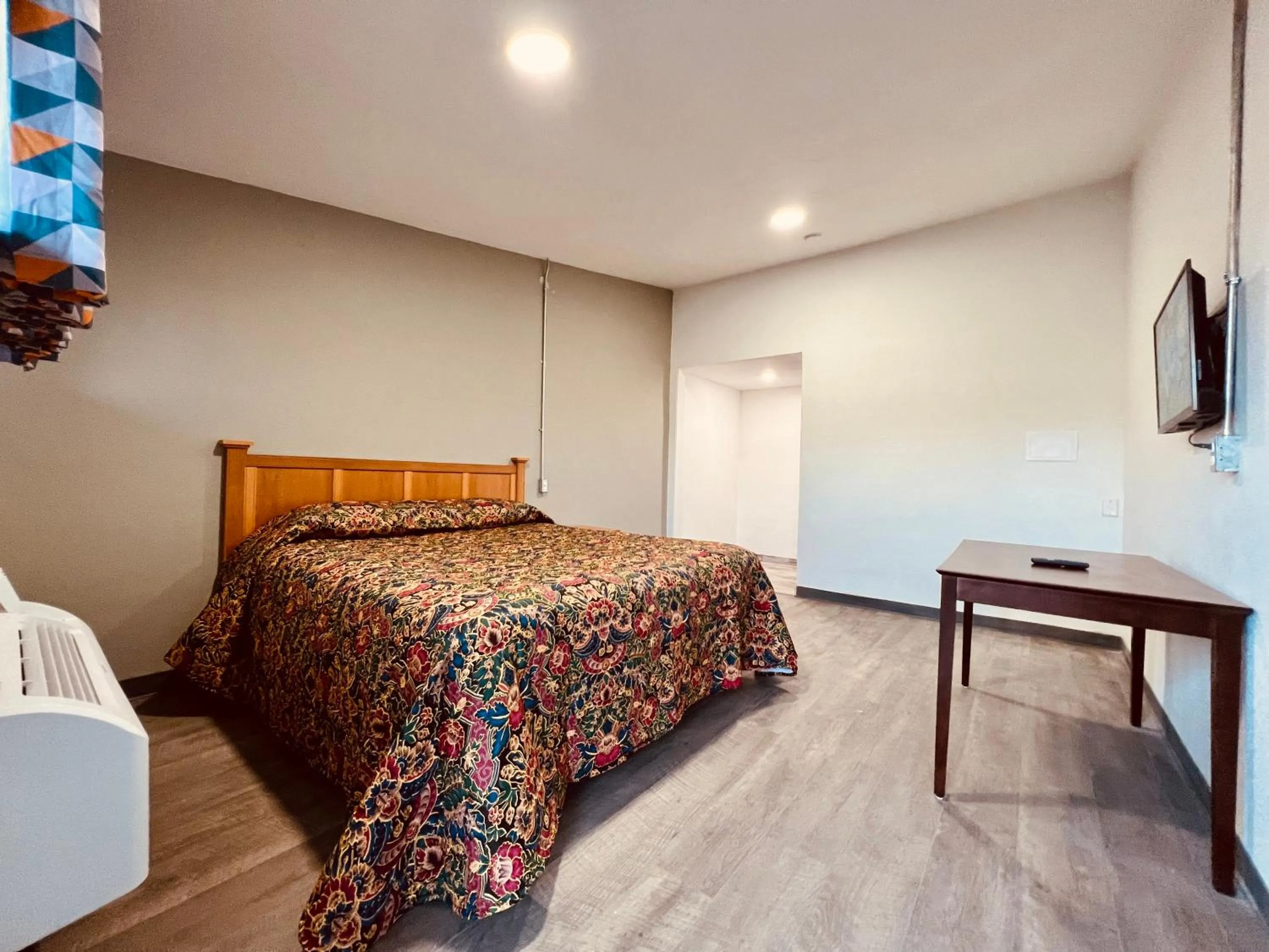 EXPRESS INN HOTEL DAYTON