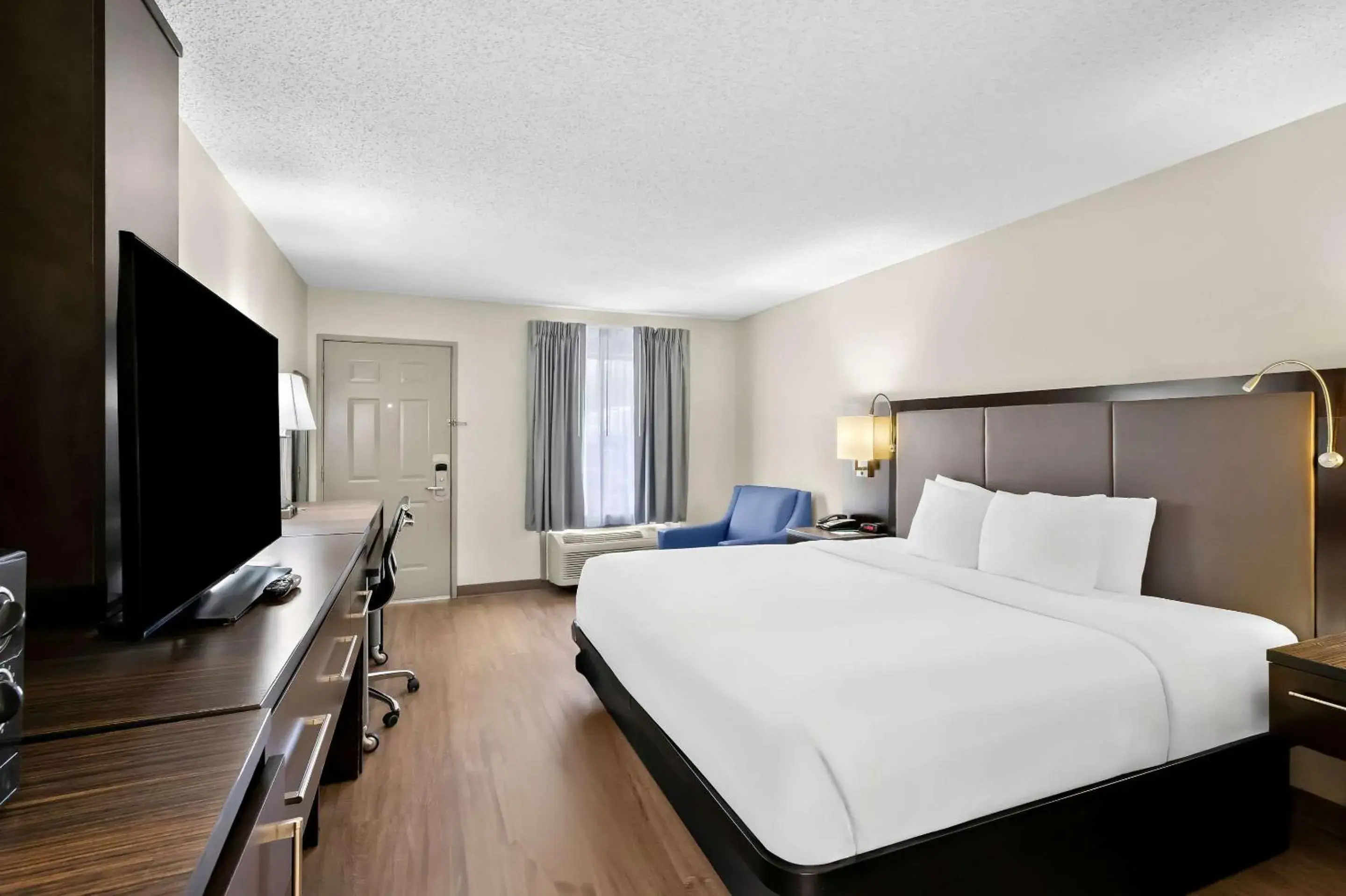 Bedroom, Bed in Quality Inn & Suites Monticello Bedroom, Bed in Quality Inn & Suites Monticello