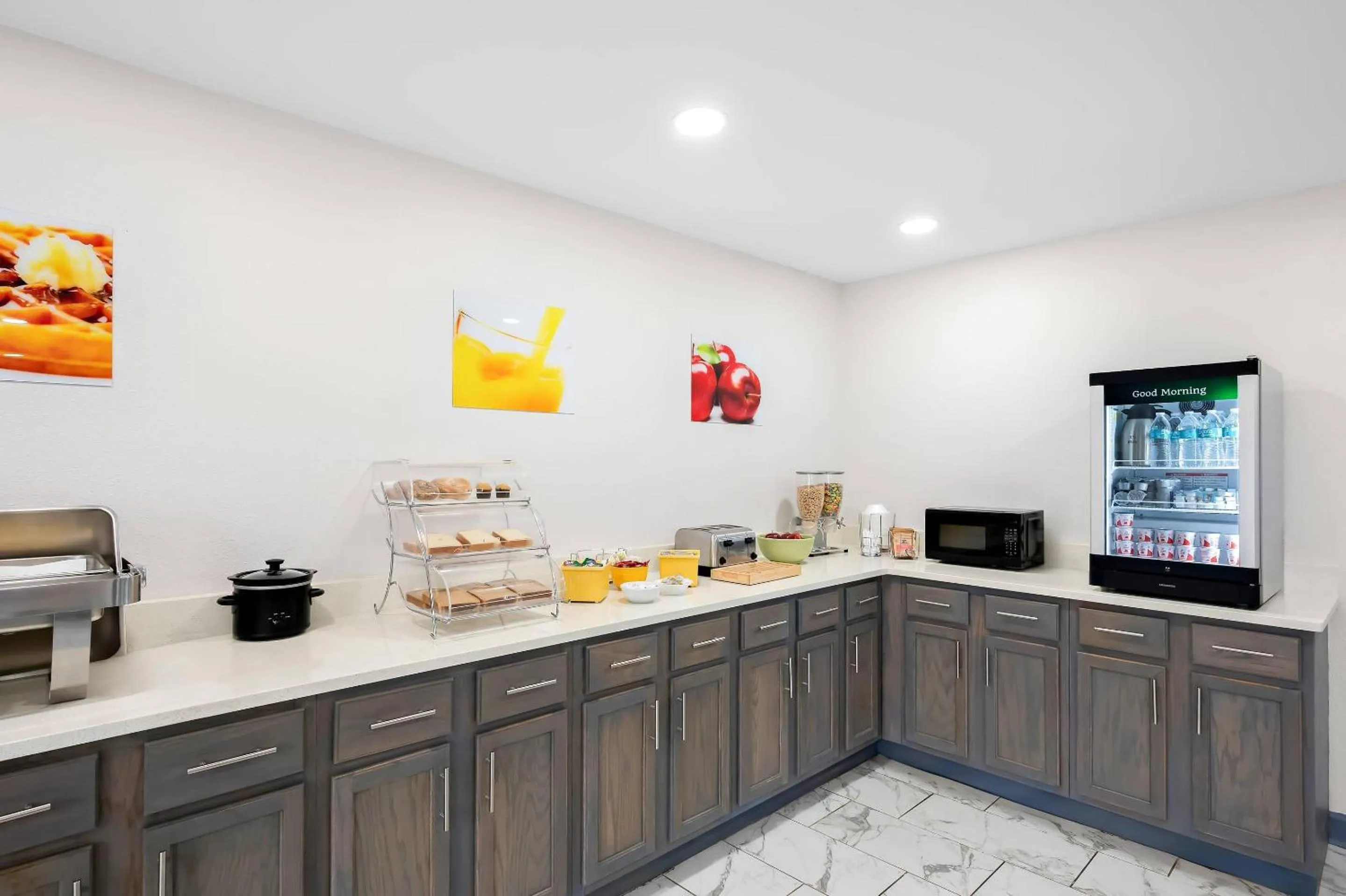 Breakfast in Quality Inn & Suites Monticello