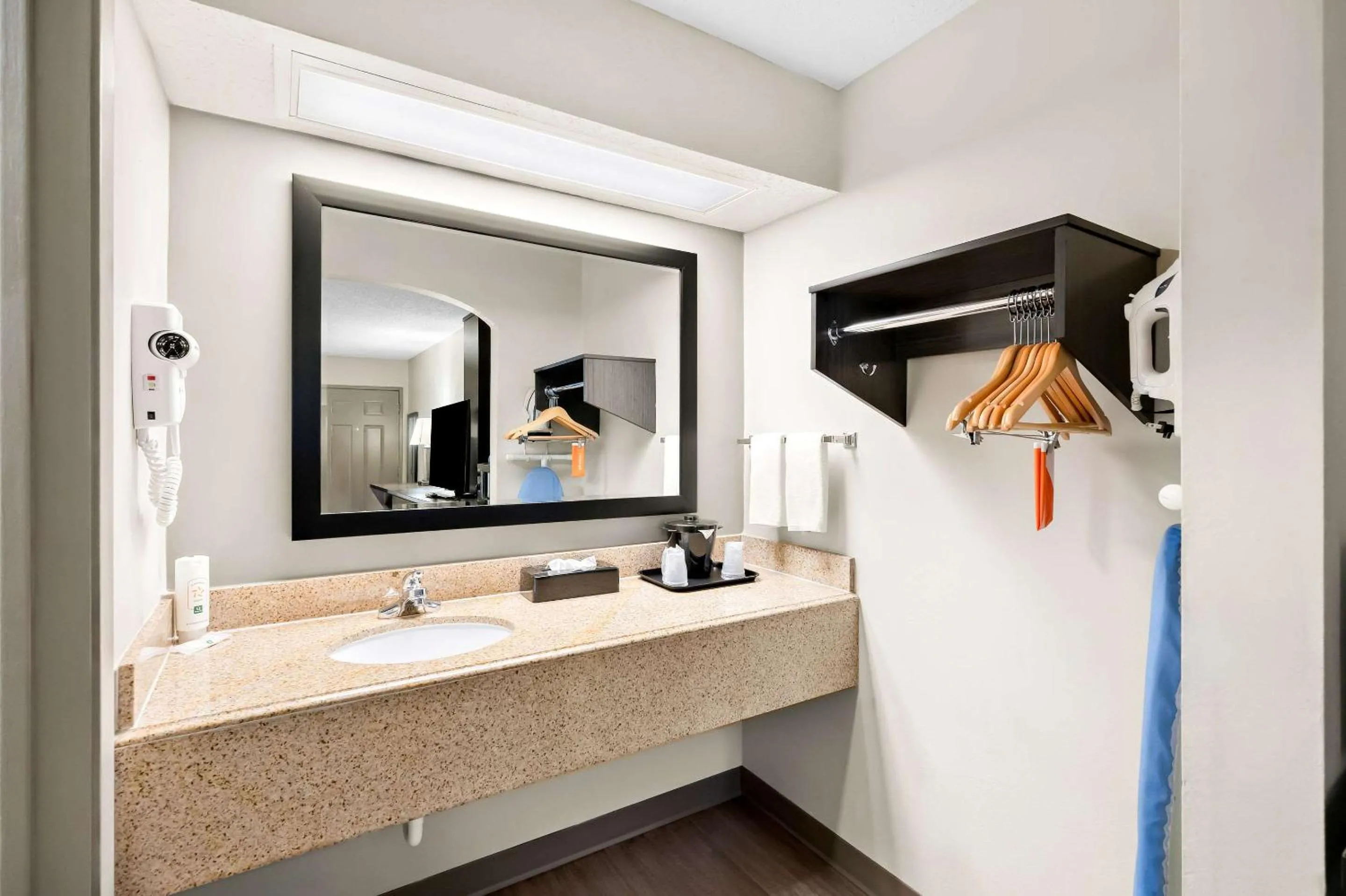 Bedroom in Quality Inn & Suites Monticello