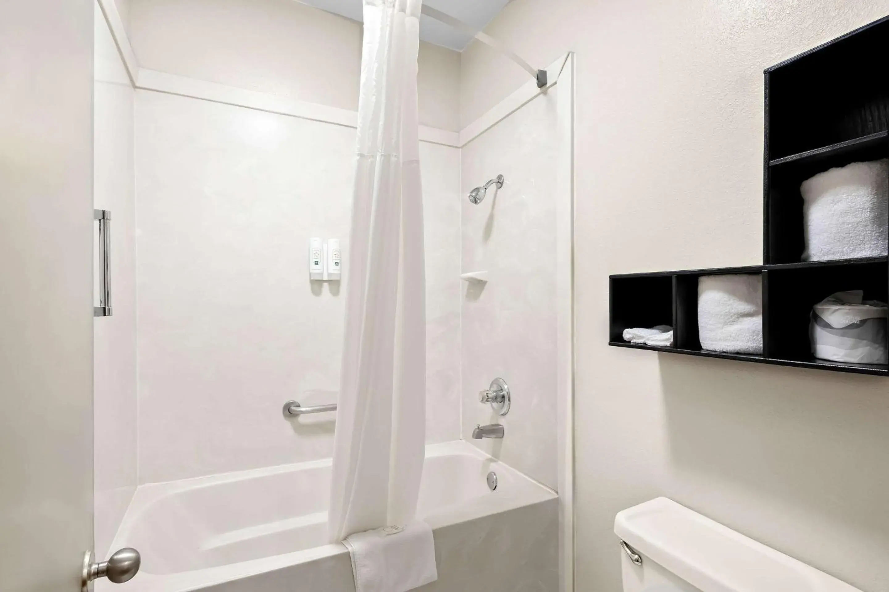 Bedroom in Quality Inn & Suites Monticello Bedroom in Quality Inn & Suites Monticello