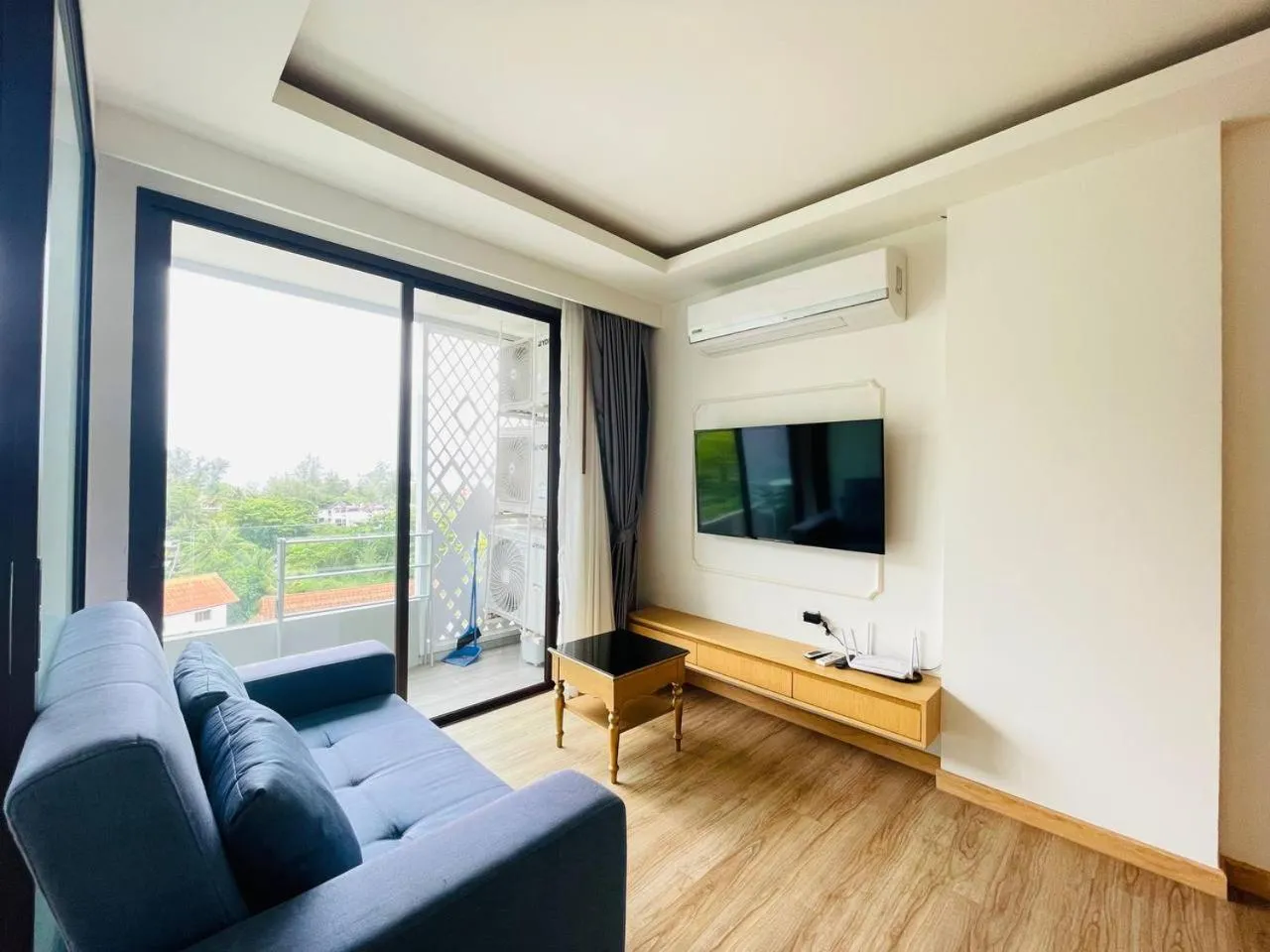 Aristo 2 Phuket, Surin beach