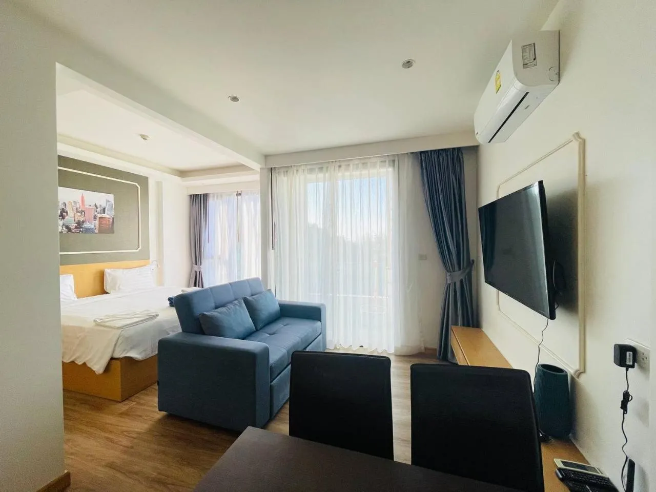 Bed in Aristo 2 Phuket, Surin beach