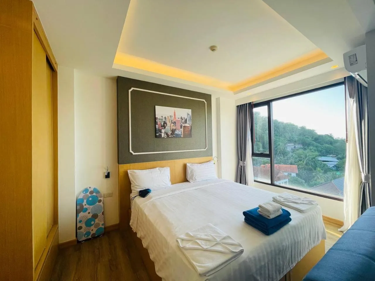 Bed in Aristo 2 Phuket, Surin beach