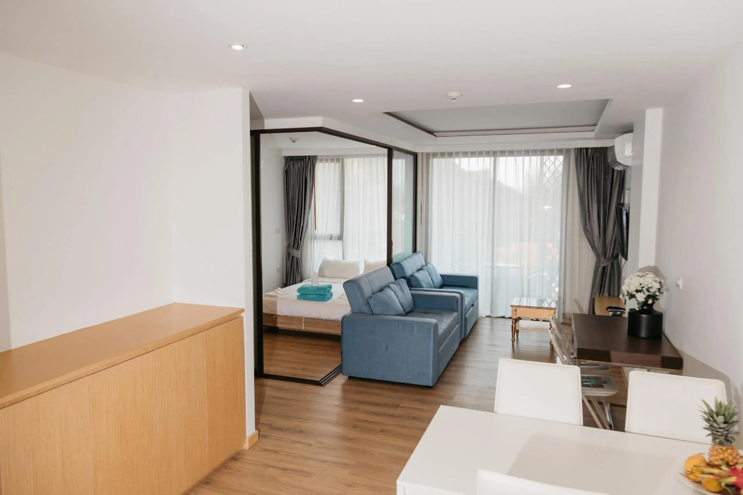 Aristo 2 Phuket, Surin beach