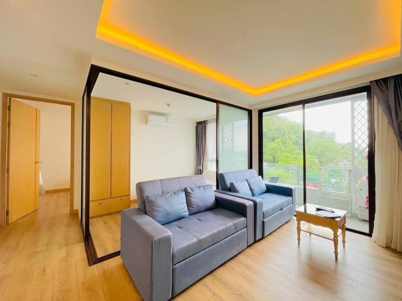 Aristo 2 Phuket, Surin beach
