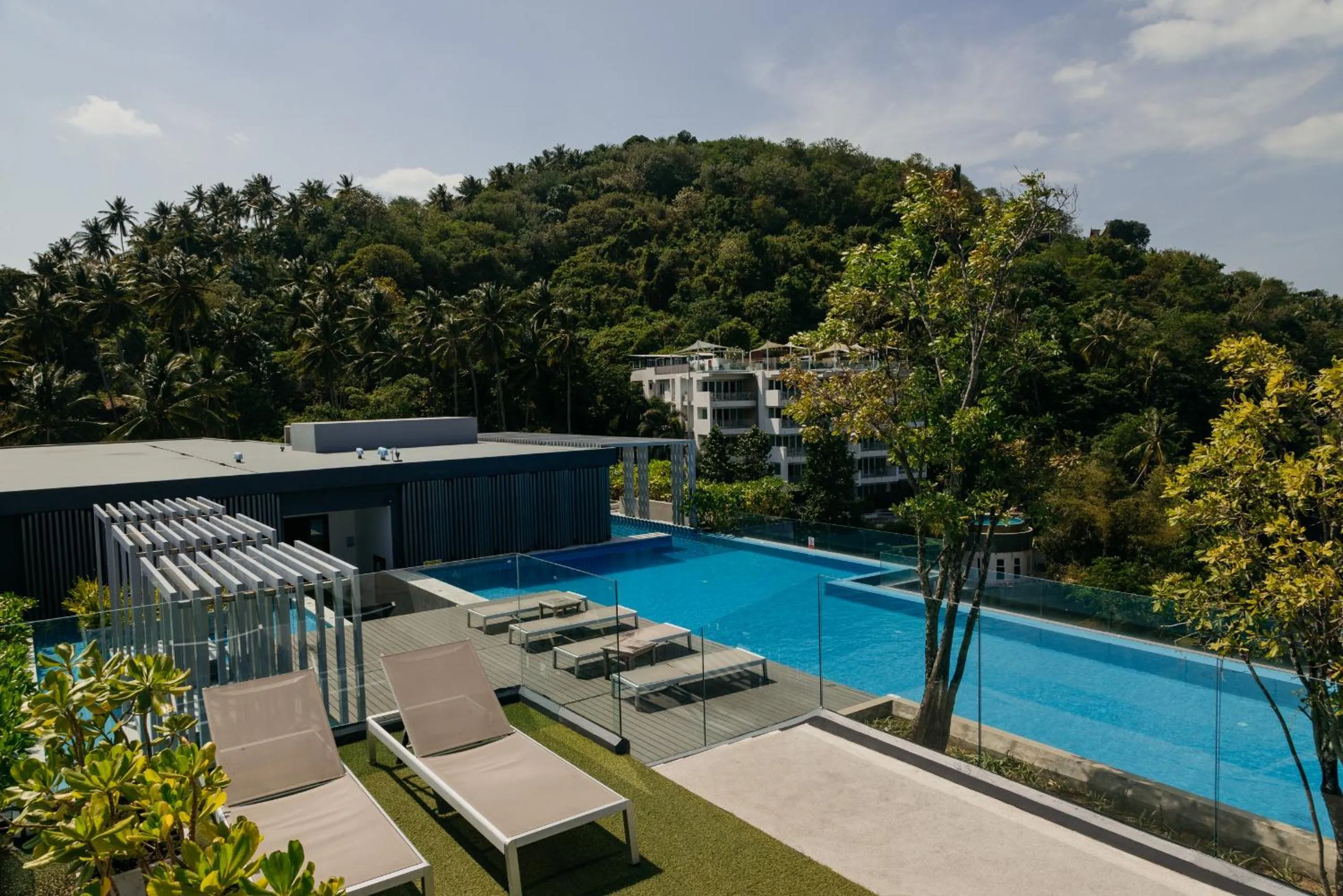 Aristo 2 Phuket, Surin beach