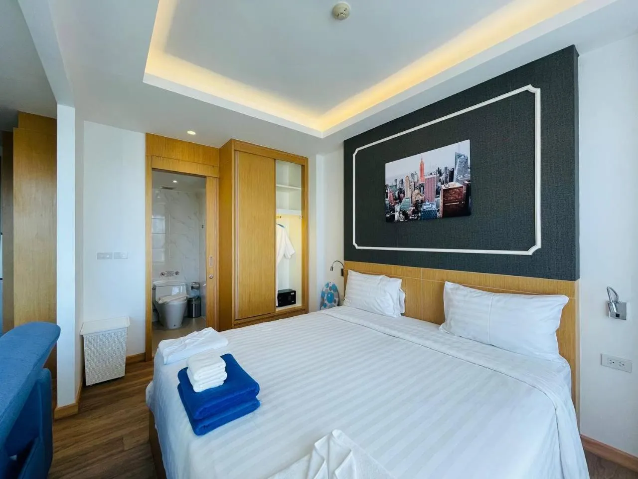 Bed in Aristo 2 Phuket, Surin beach