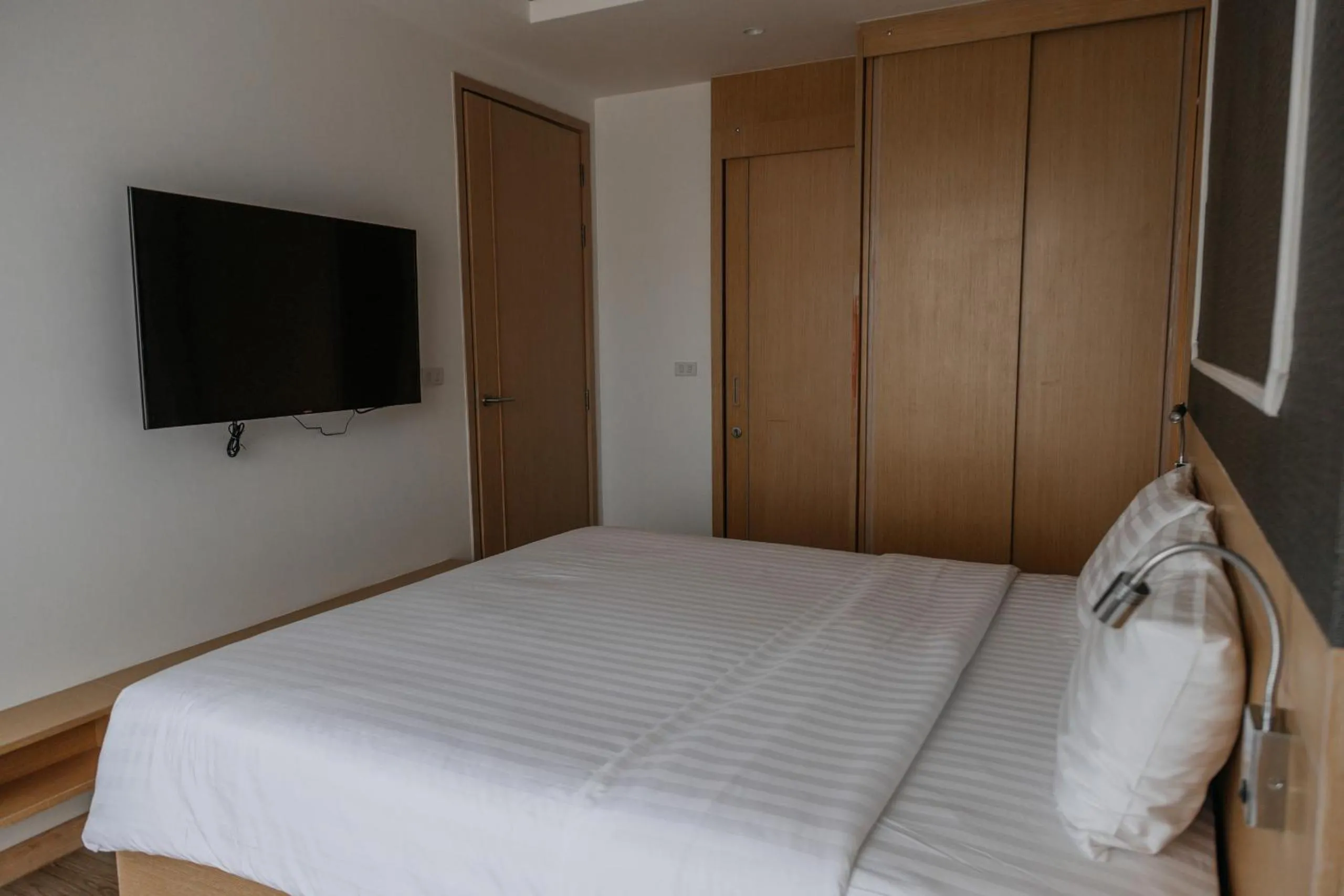 Bed in Aristo 2 Phuket, Surin beach