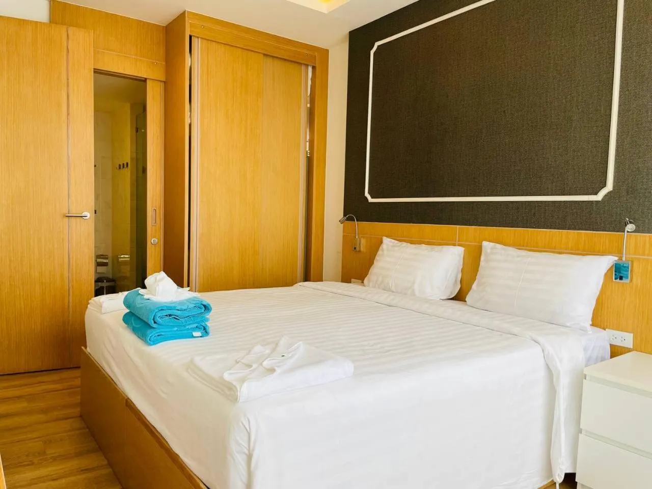 Bed in Aristo 2 Phuket, Surin beach