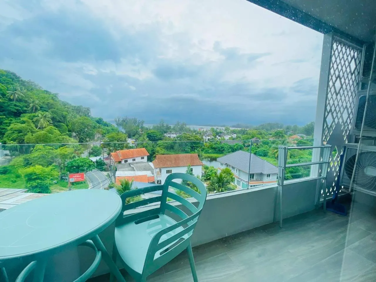 Aristo 2 Phuket, Surin beach