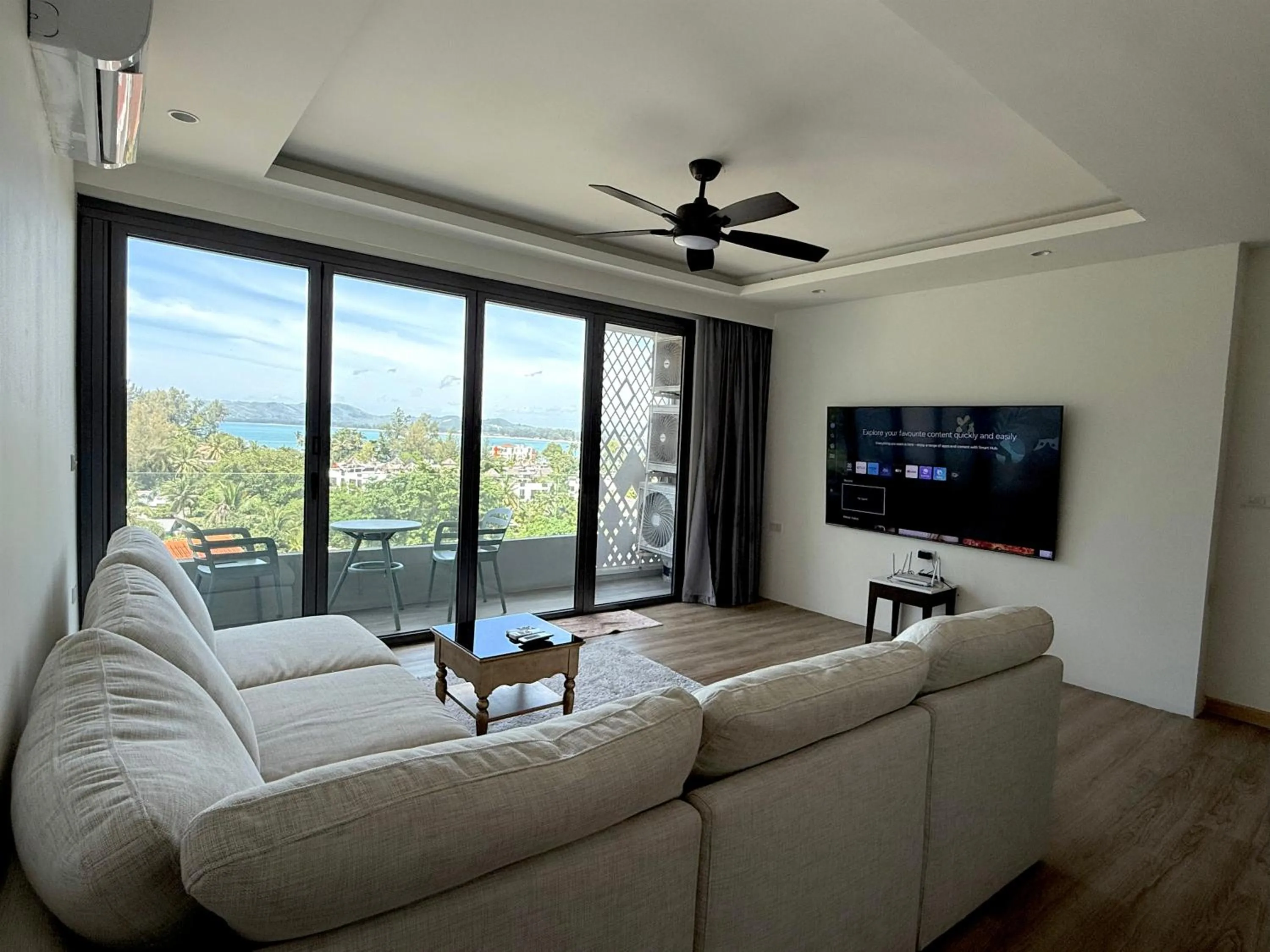 Aristo 2 Phuket, Surin beach