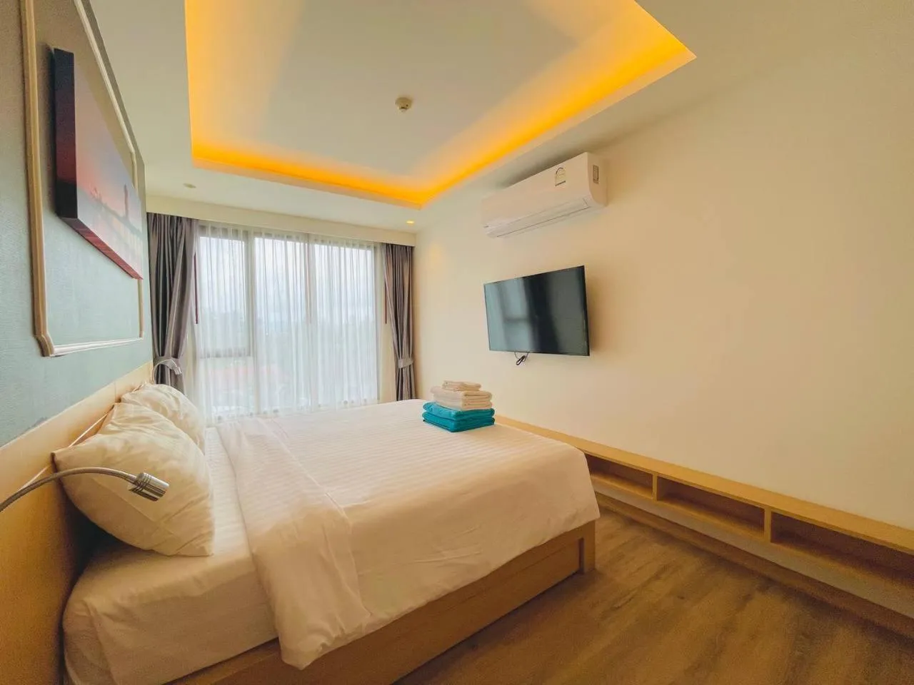 Bed in Aristo 2 Phuket, Surin beach