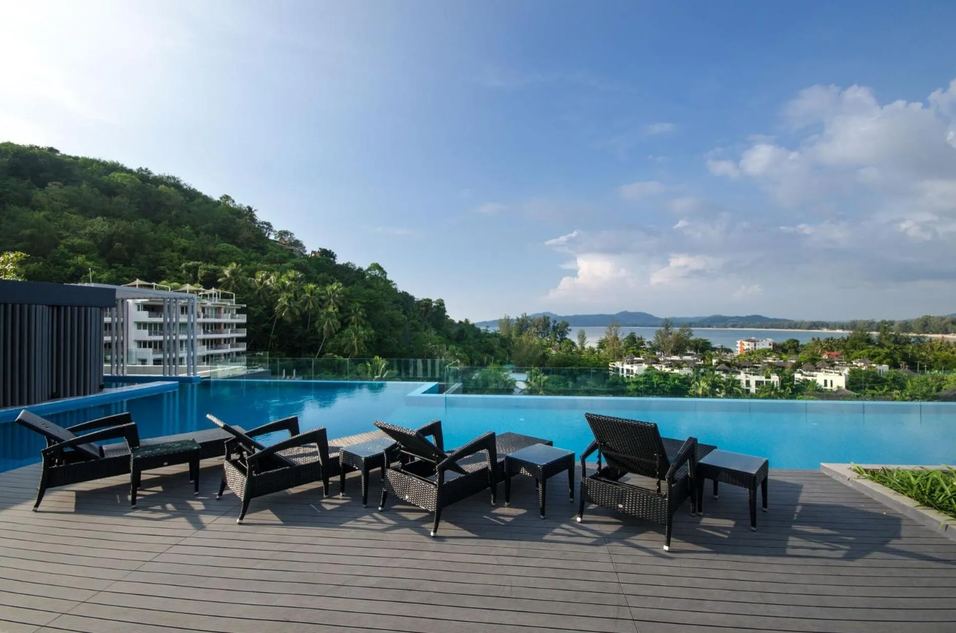 Aristo 2 Phuket, Surin beach