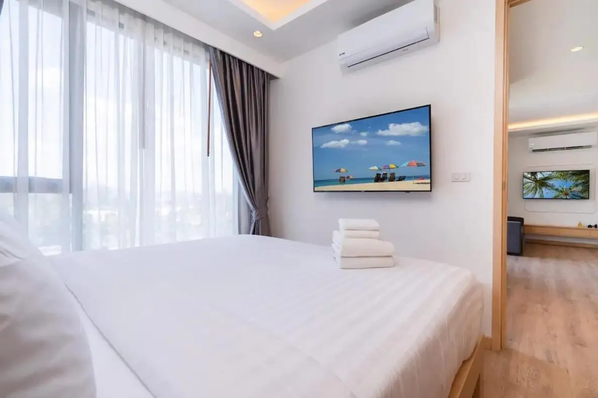 Bed in Aristo 2 Phuket, Surin beach