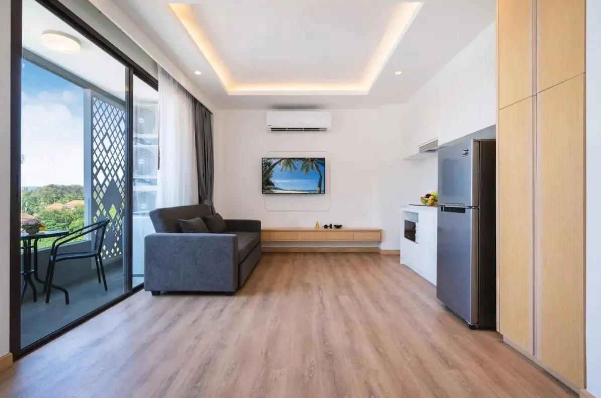Aristo 2 Phuket, Surin beach
