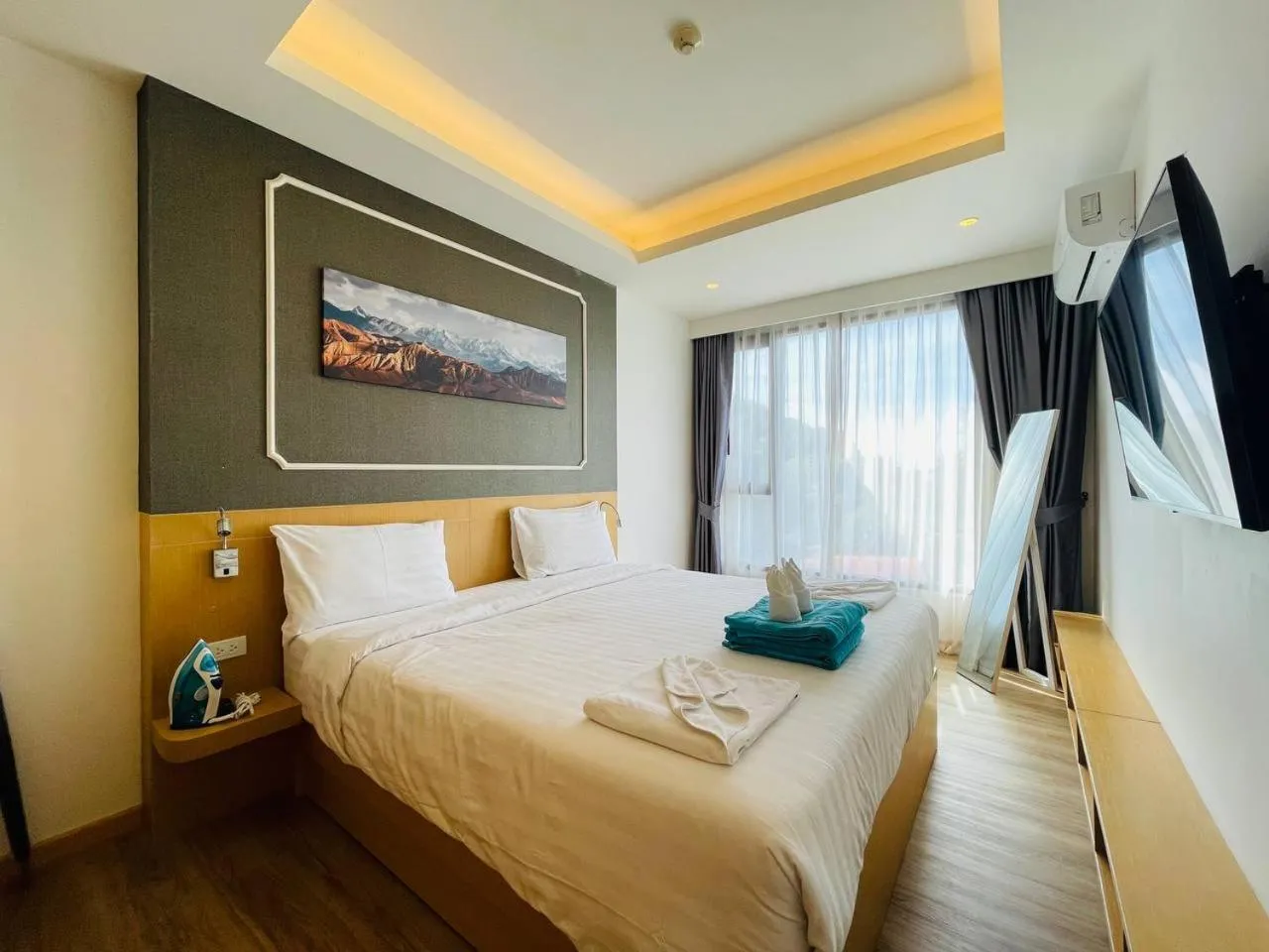 Bed in Aristo 2 Phuket, Surin beach