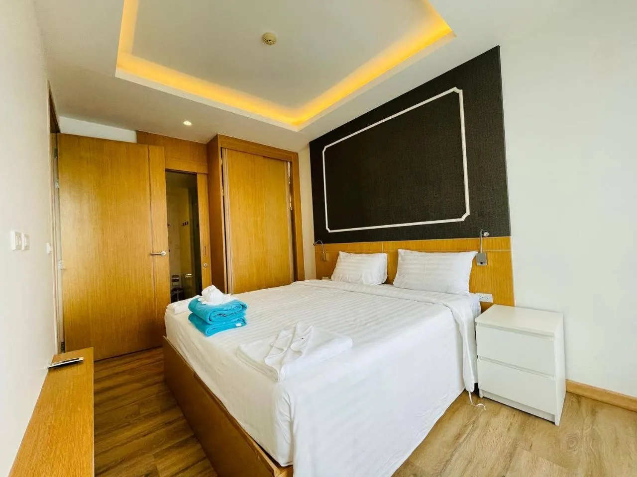 Bed in Aristo 2 Phuket, Surin beach