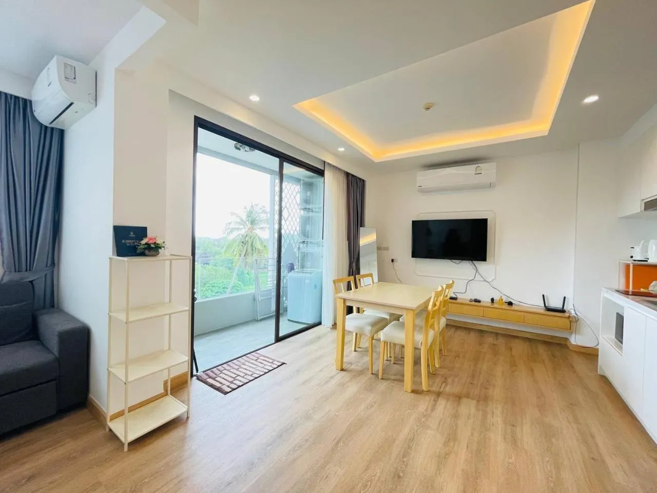 Aristo 2 Phuket, Surin beach