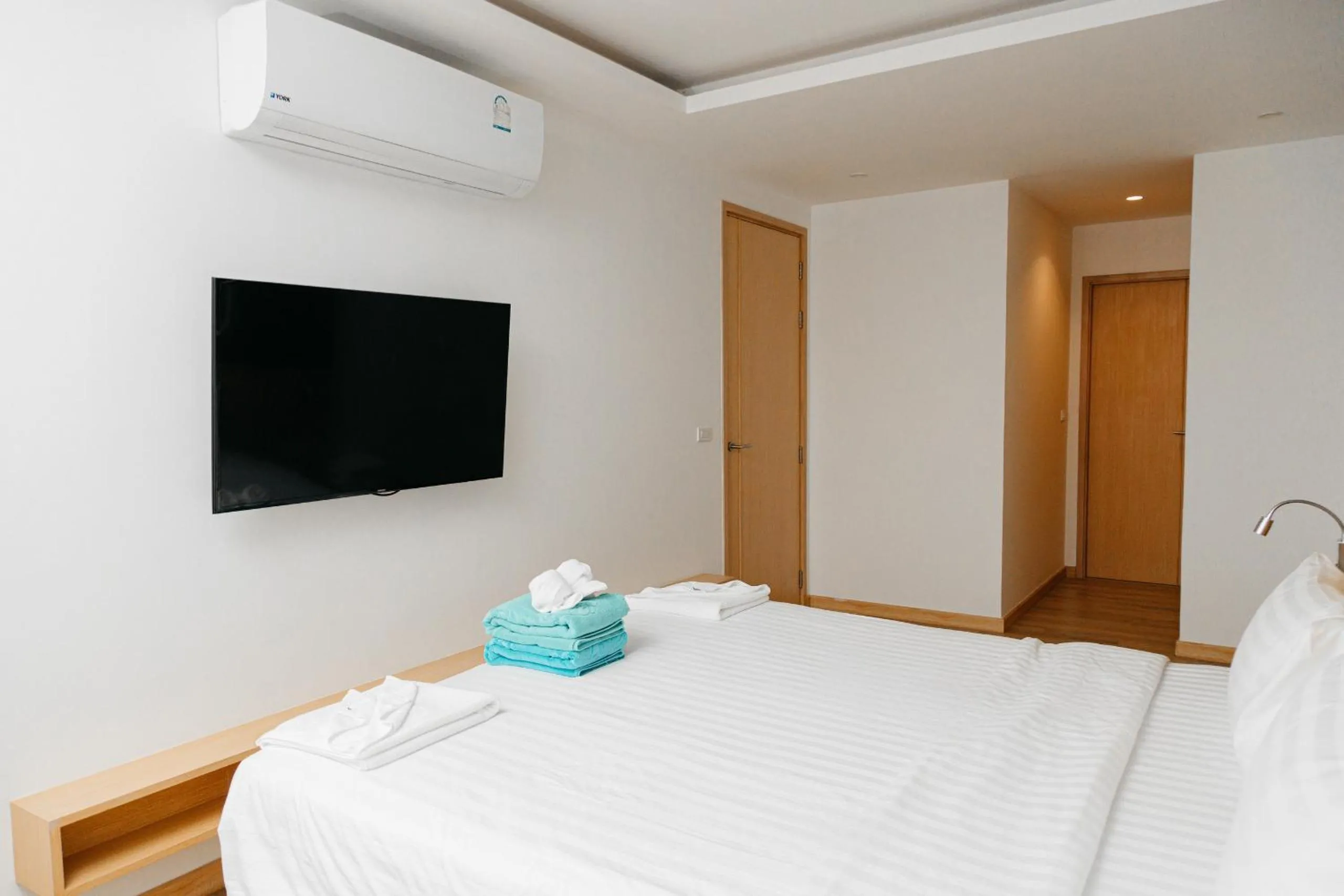 Bed in Aristo 2 Phuket, Surin beach