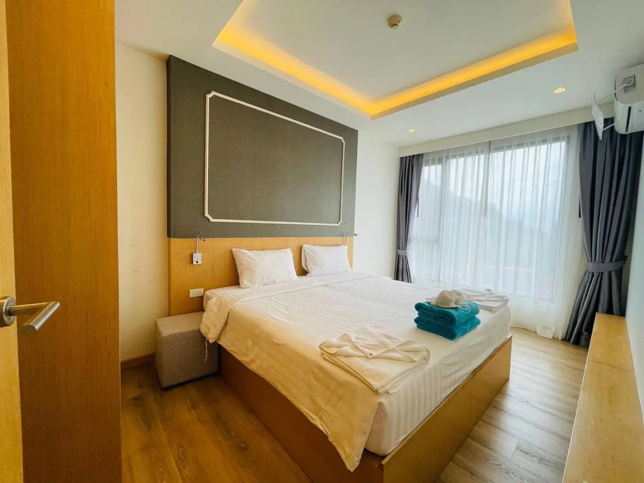 Bed in Aristo 2 Phuket, Surin beach