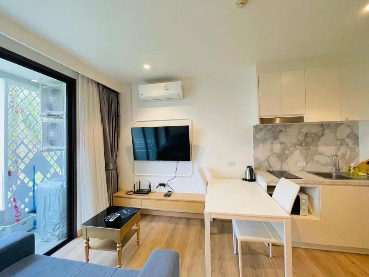Aristo 2 Phuket, Surin beach