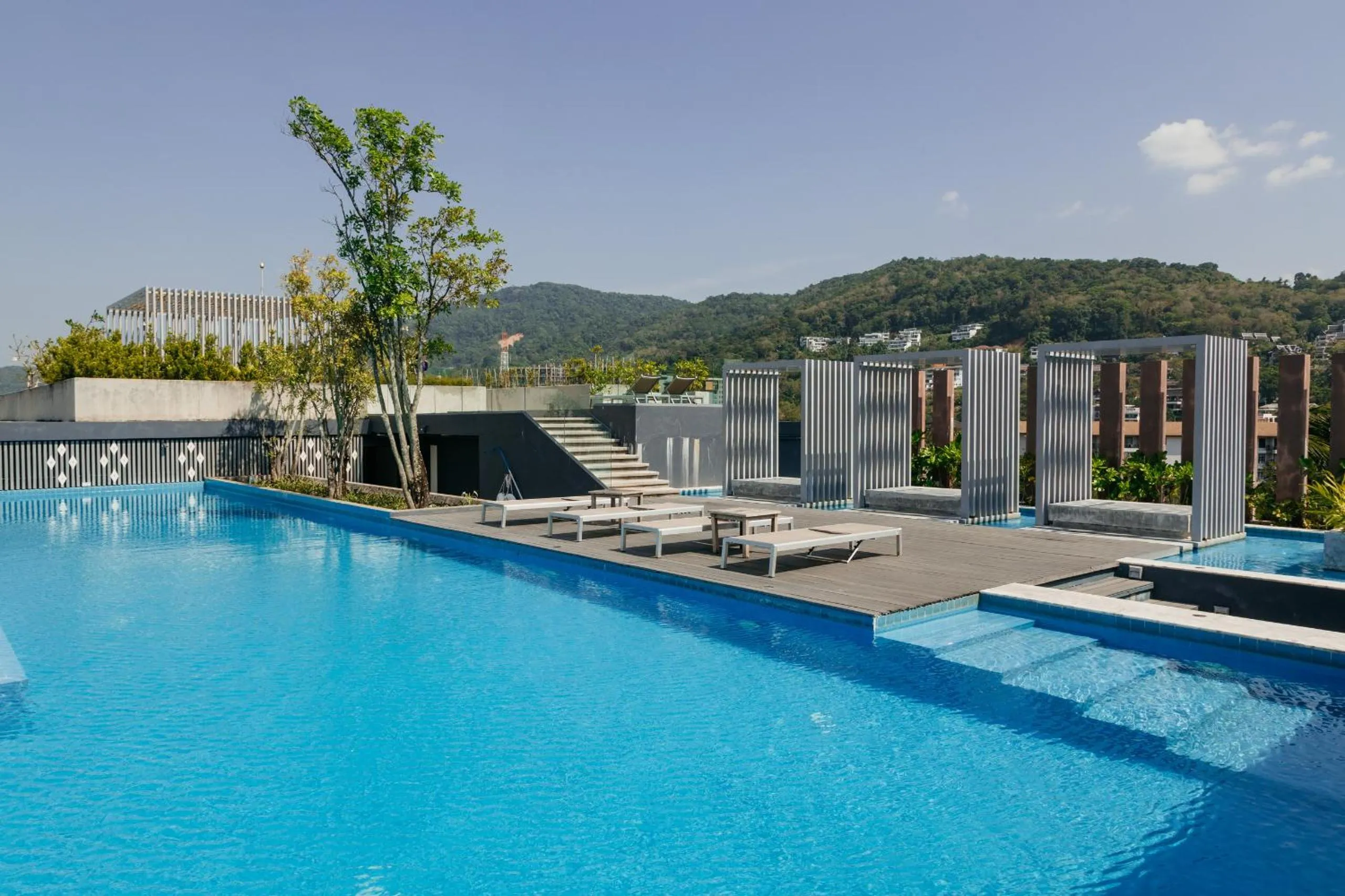  in Aristo 2 Phuket, Surin beach
