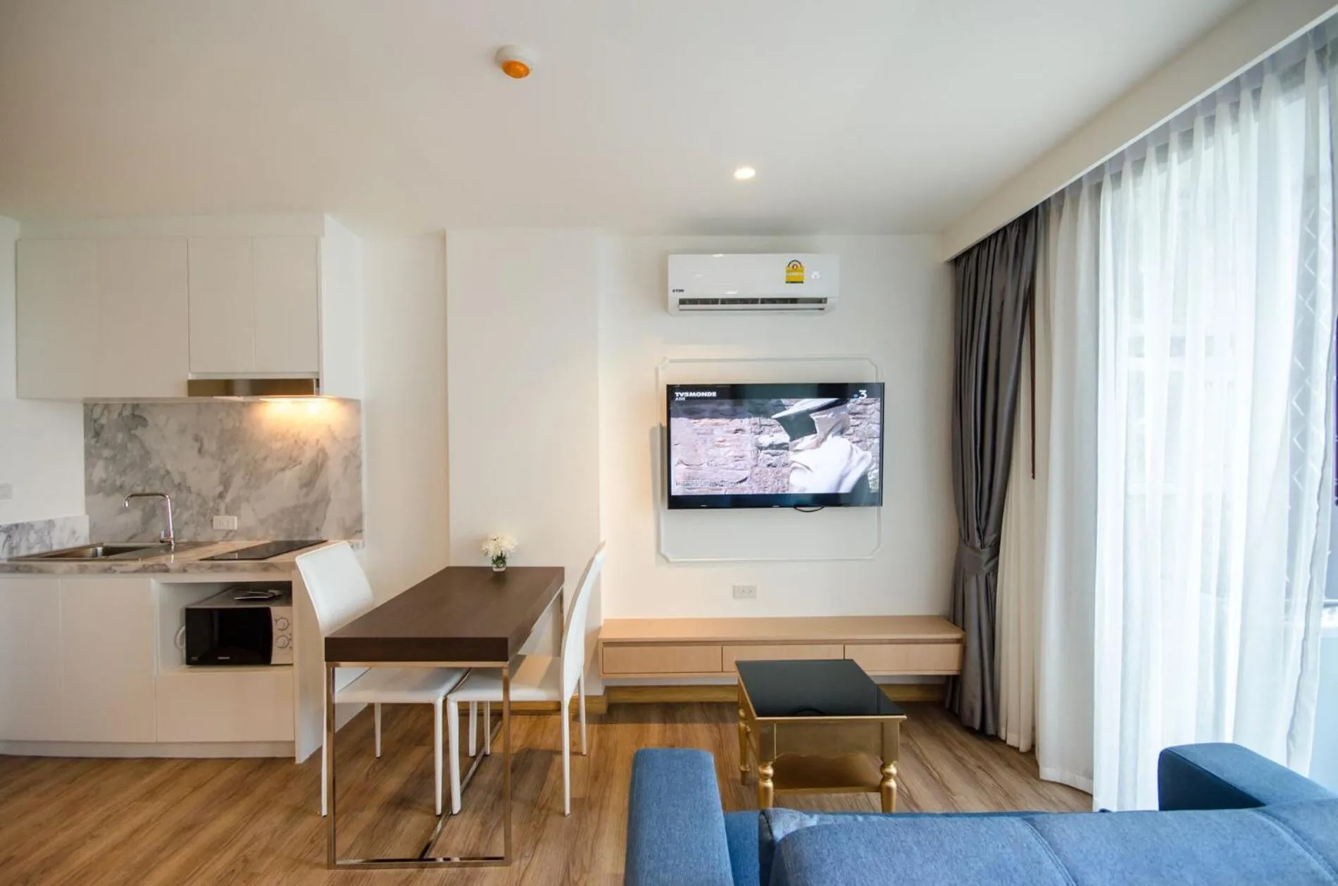 Aristo 2 Phuket, Surin beach