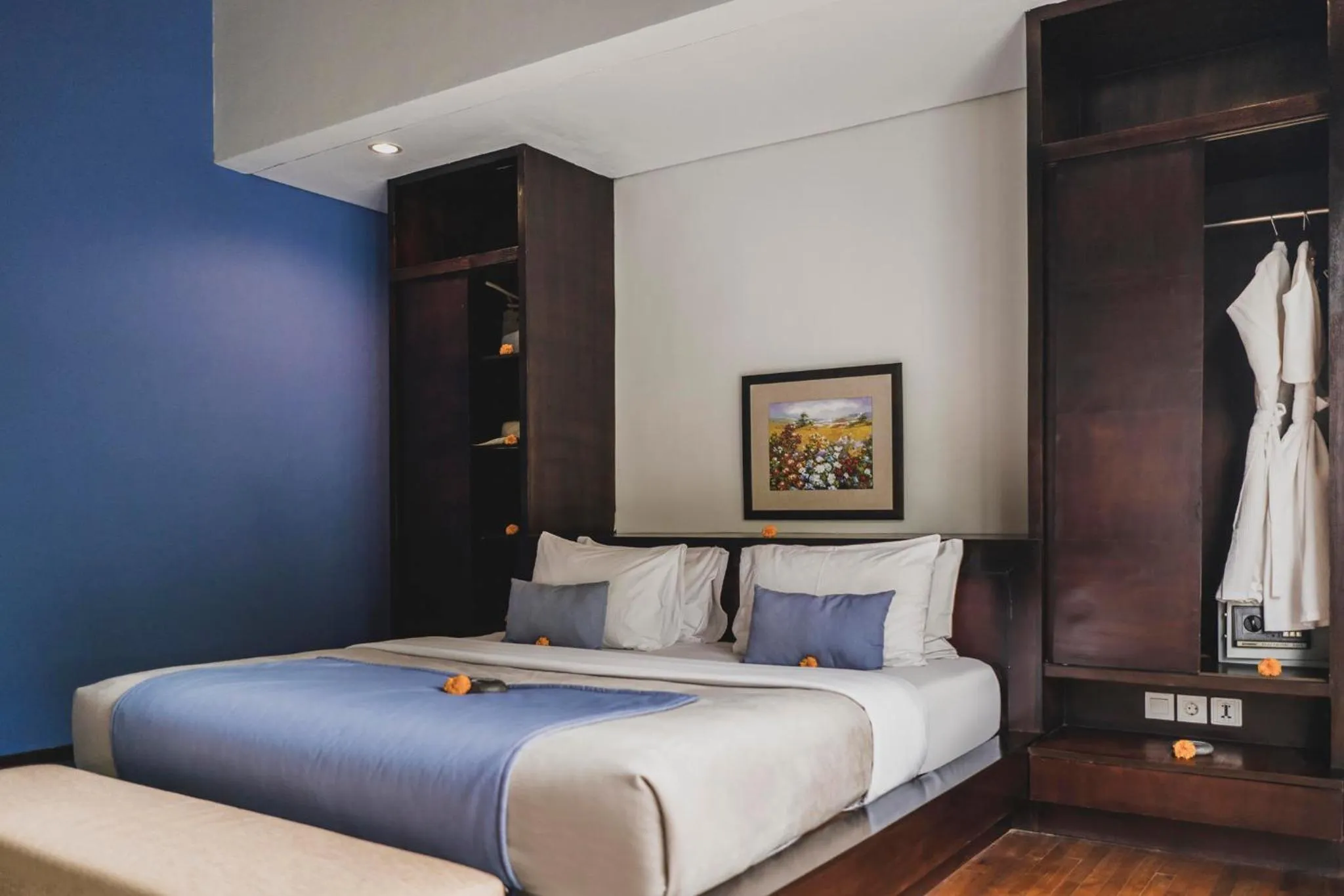 Bed in Canggu Circle Villa by Ini Vie Hospitality