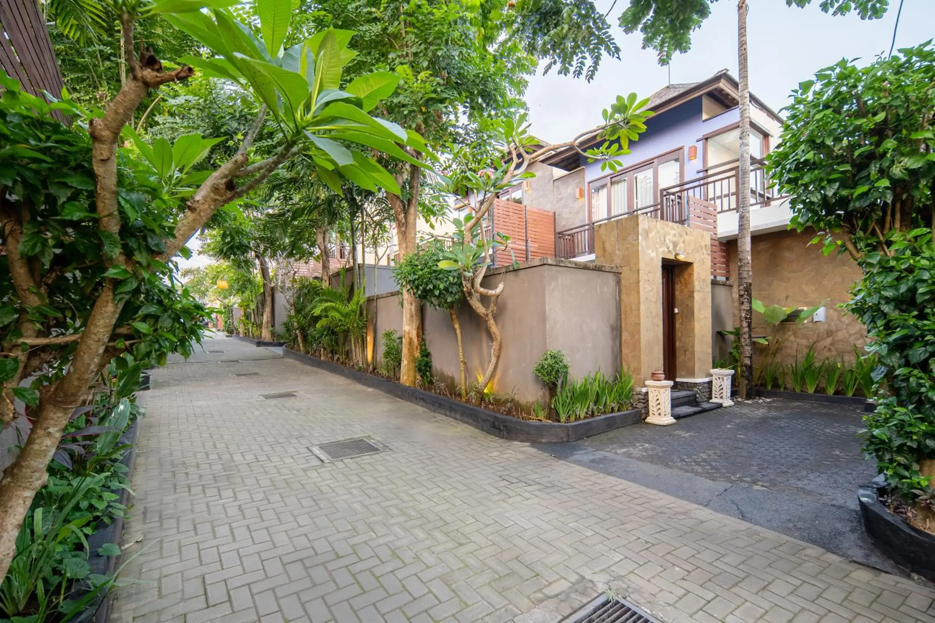 Property building in Canggu Circle Villa by Ini Vie Hospitality Property building in Canggu Circle Villa by Ini Vie Hospitality