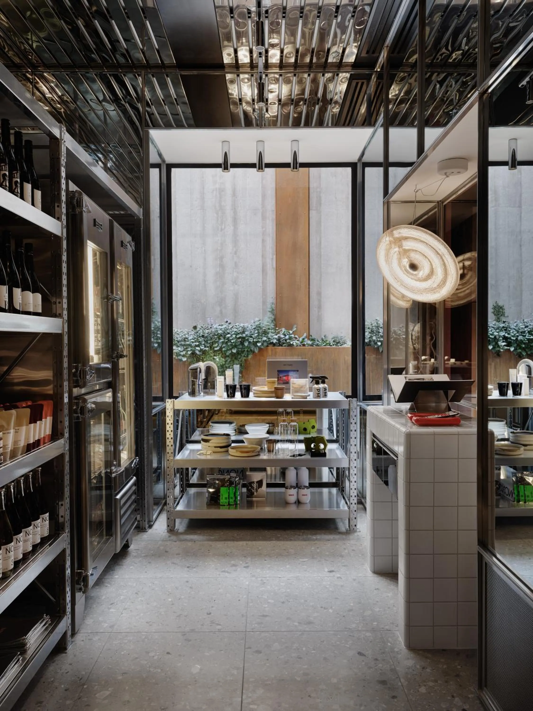 Area and facilities in The StandardX, Melbourne