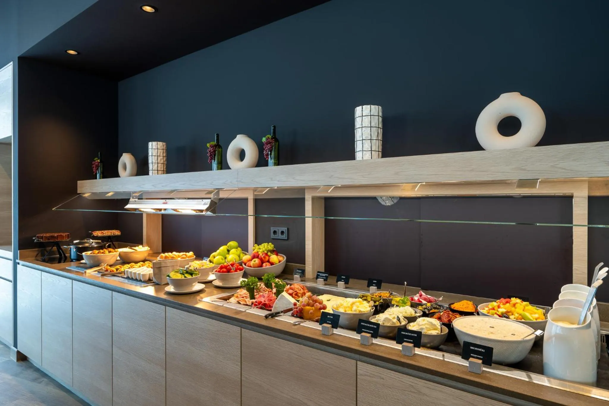 Restaurant/places to eat in IntercityHotel Heidelberg