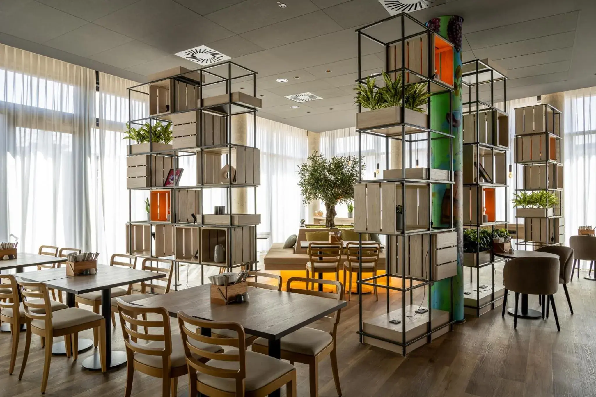 Restaurant/places to eat in IntercityHotel Heidelberg Restaurant/places to eat in IntercityHotel Heidelberg