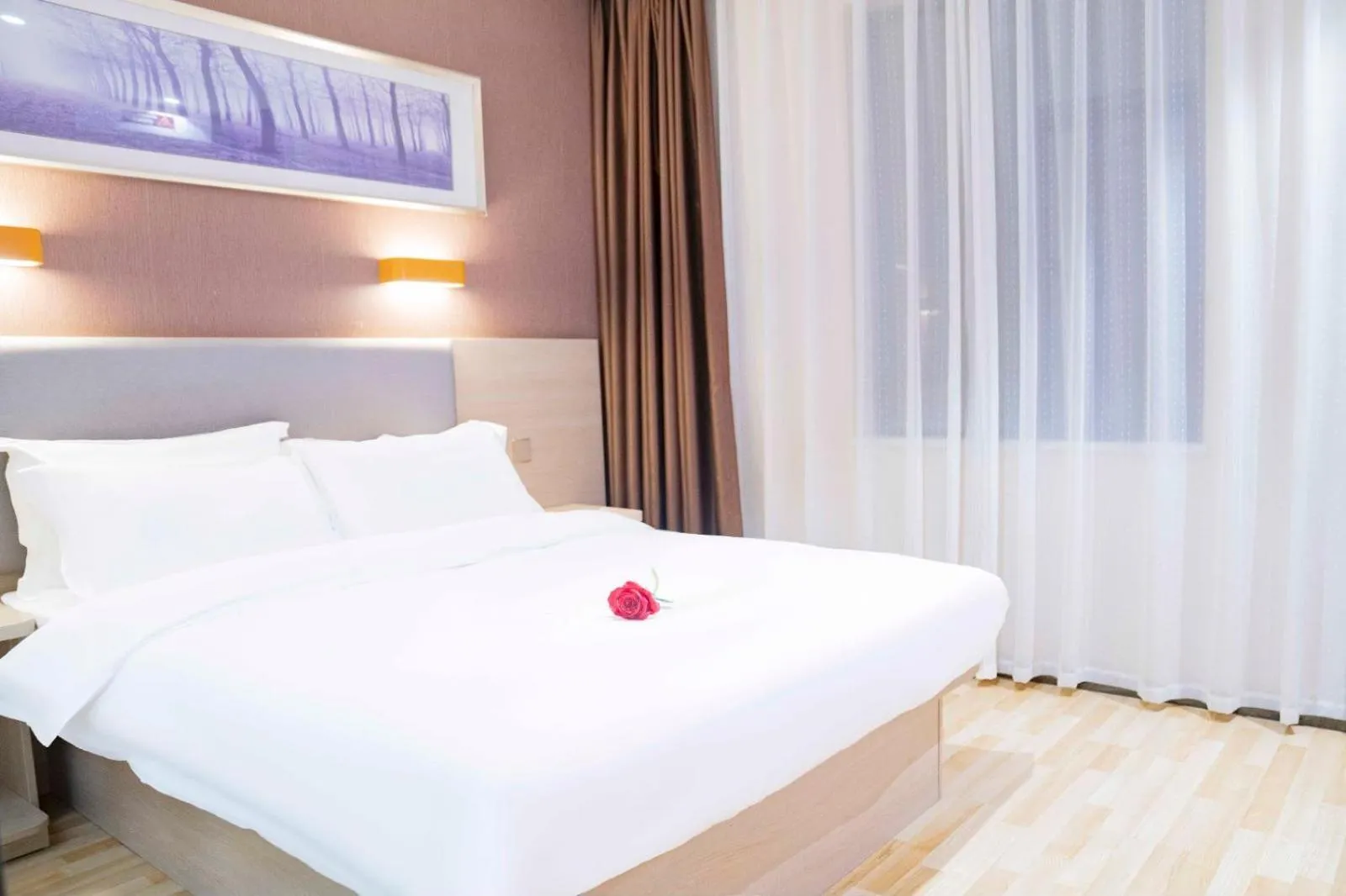 Bed in 7 Days Premium - Kunming South High Speed Railway Station University Town Metro Station