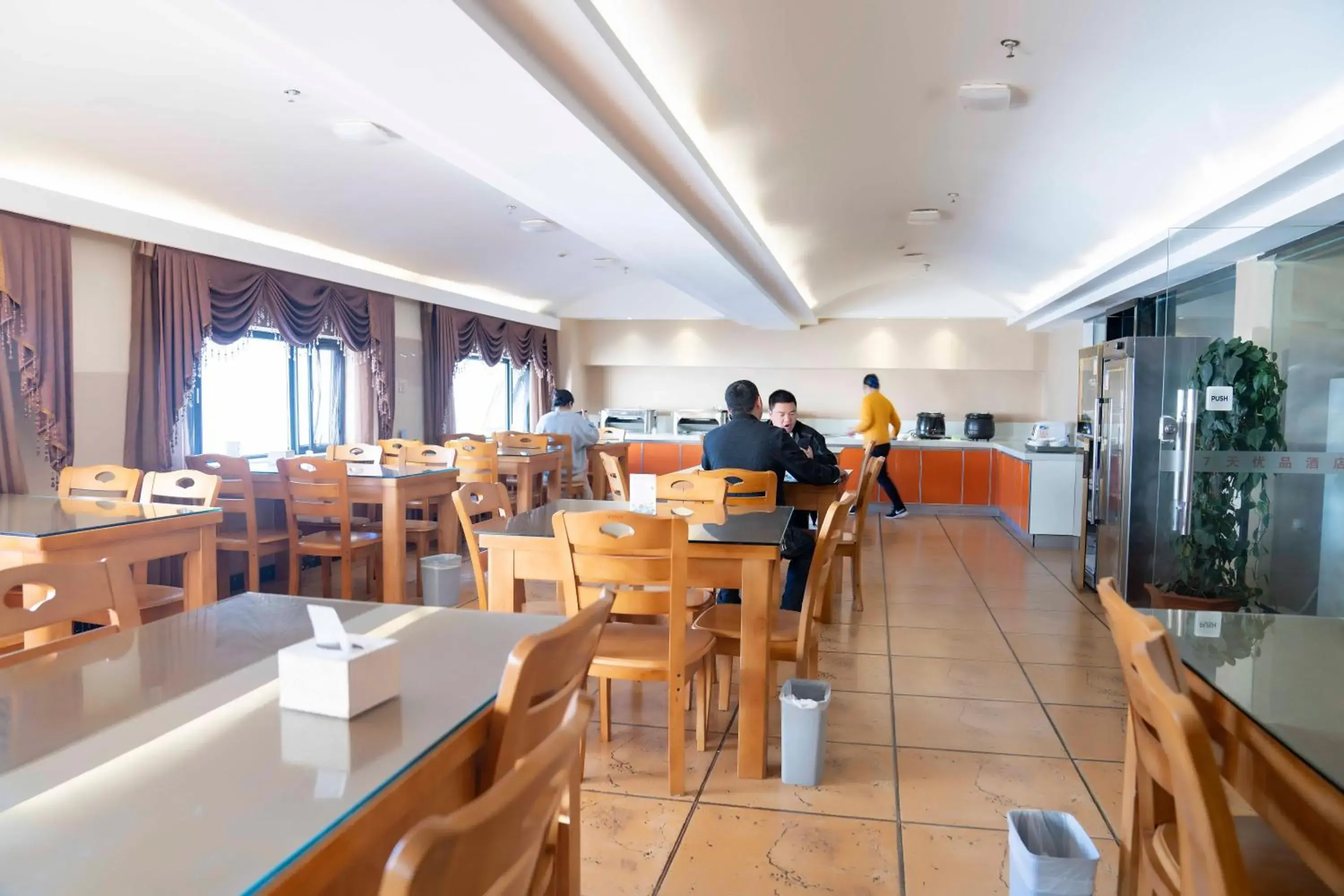 Breakfast in 7 Days Premium - Kunming South High Speed Railway Station University Town Metro Station Breakfast in 7 Days Premium - Kunming South High Speed Railway Station University Town Metro Station