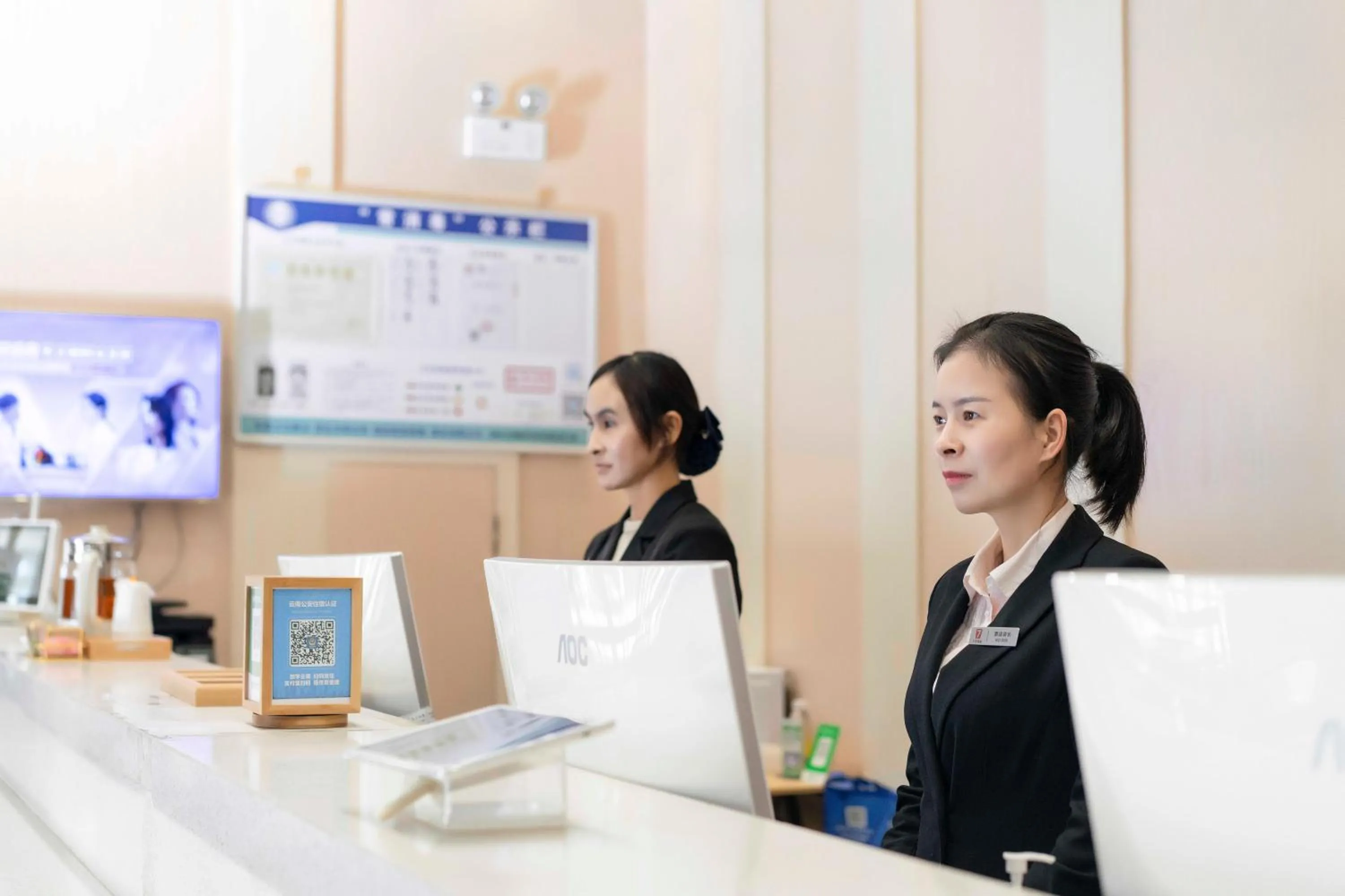 Lobby or reception in 7 Days Premium - Kunming South High Speed Railway Station University Town Metro Station