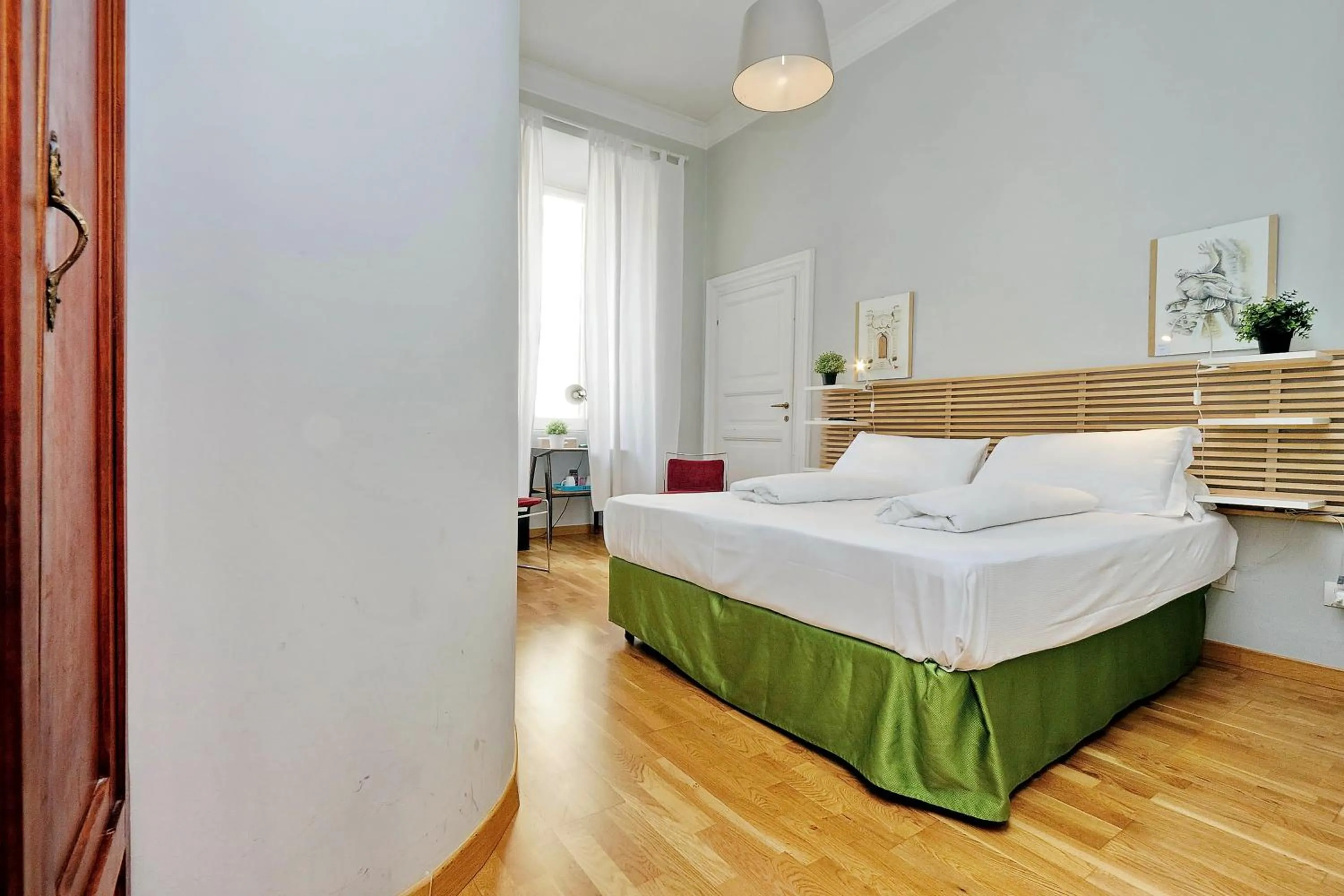 Bedroom, Bed in Cassiodoro19