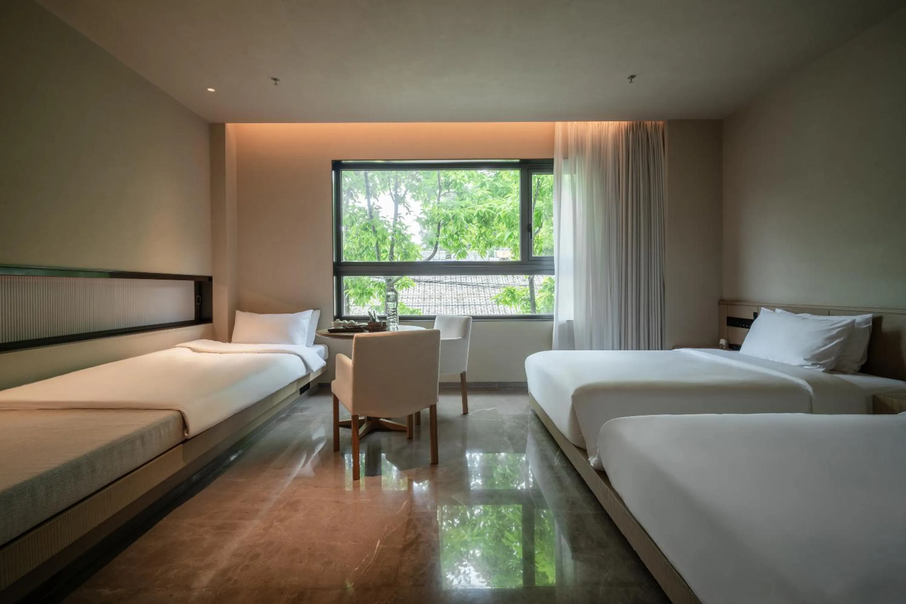 Photo of the whole room, Bed in Jiangnan House Chaozhou