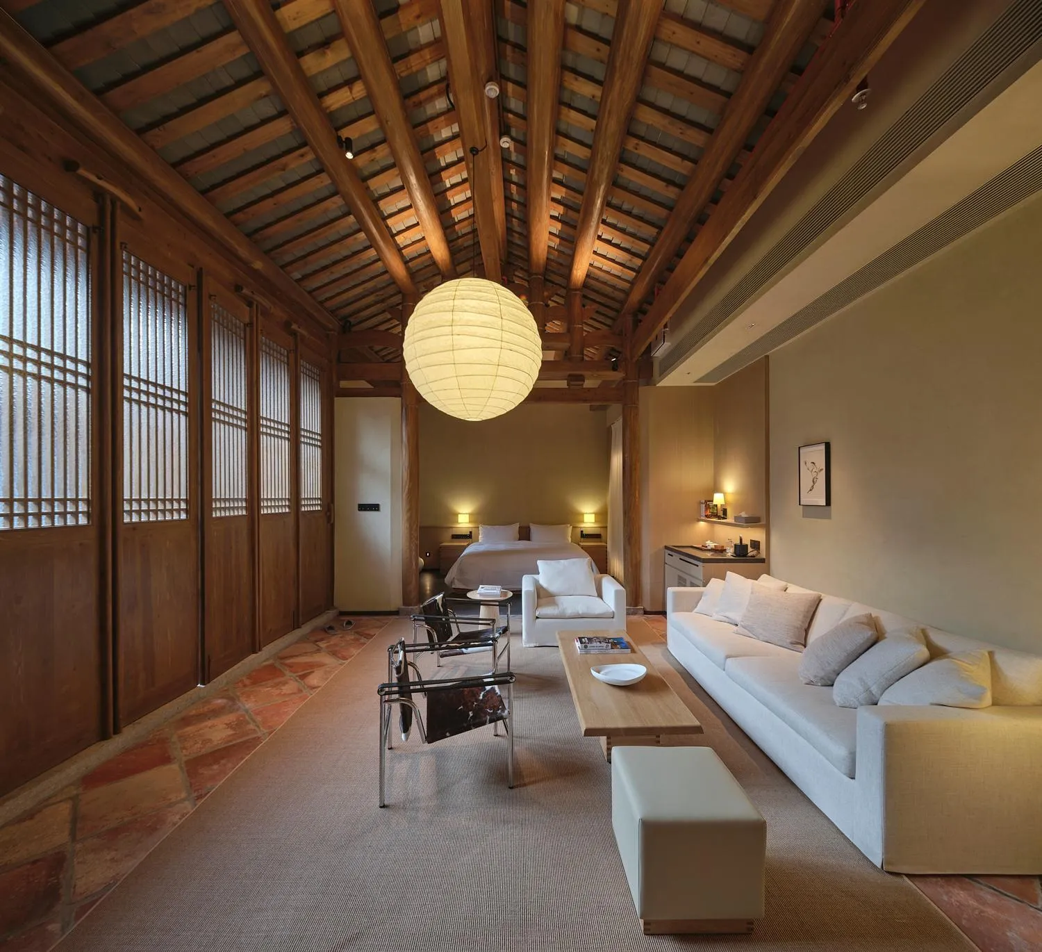 Photo of the whole room in Jiangnan House Chaozhou