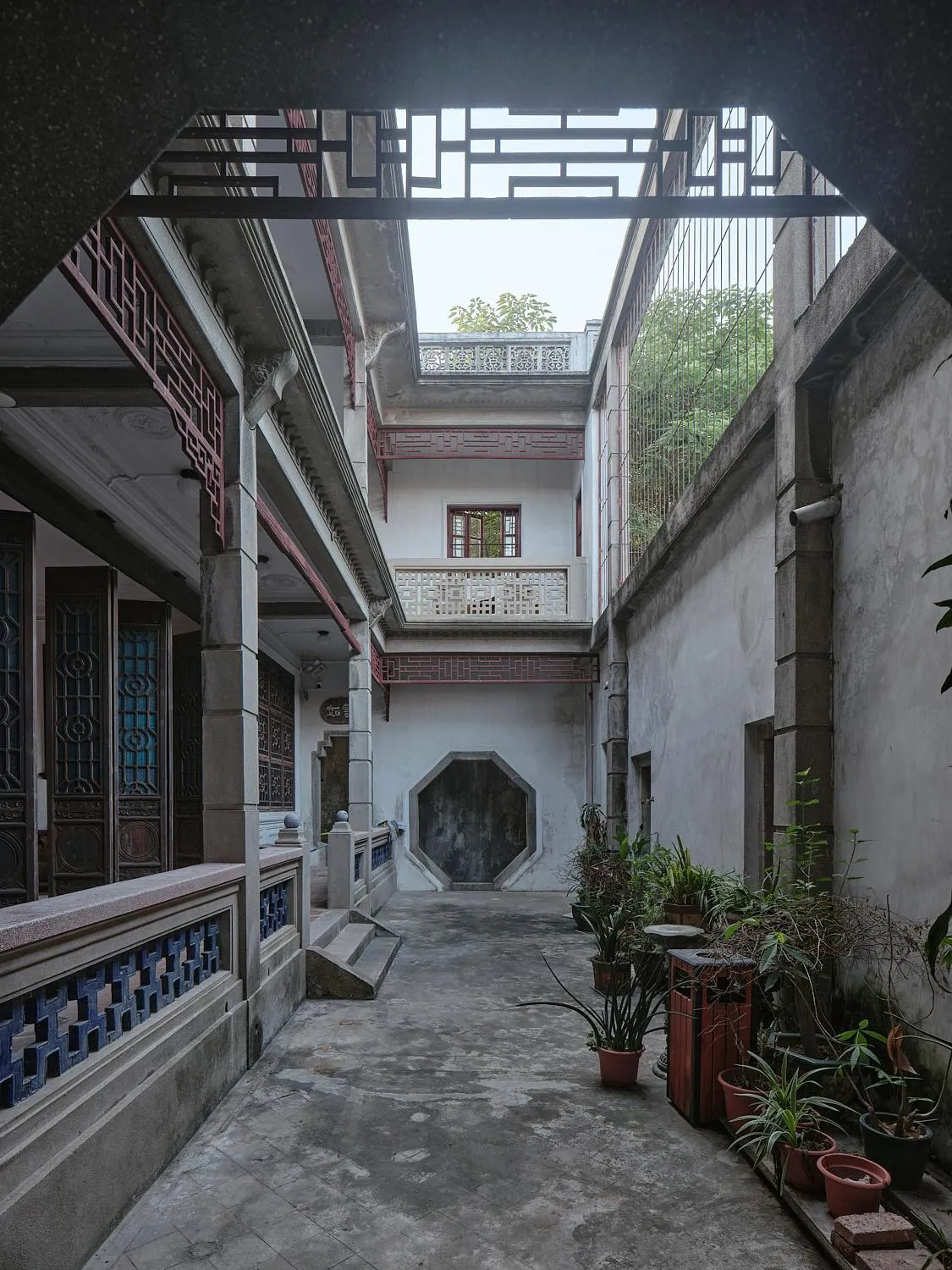 Property building in Jiangnan House Chaozhou