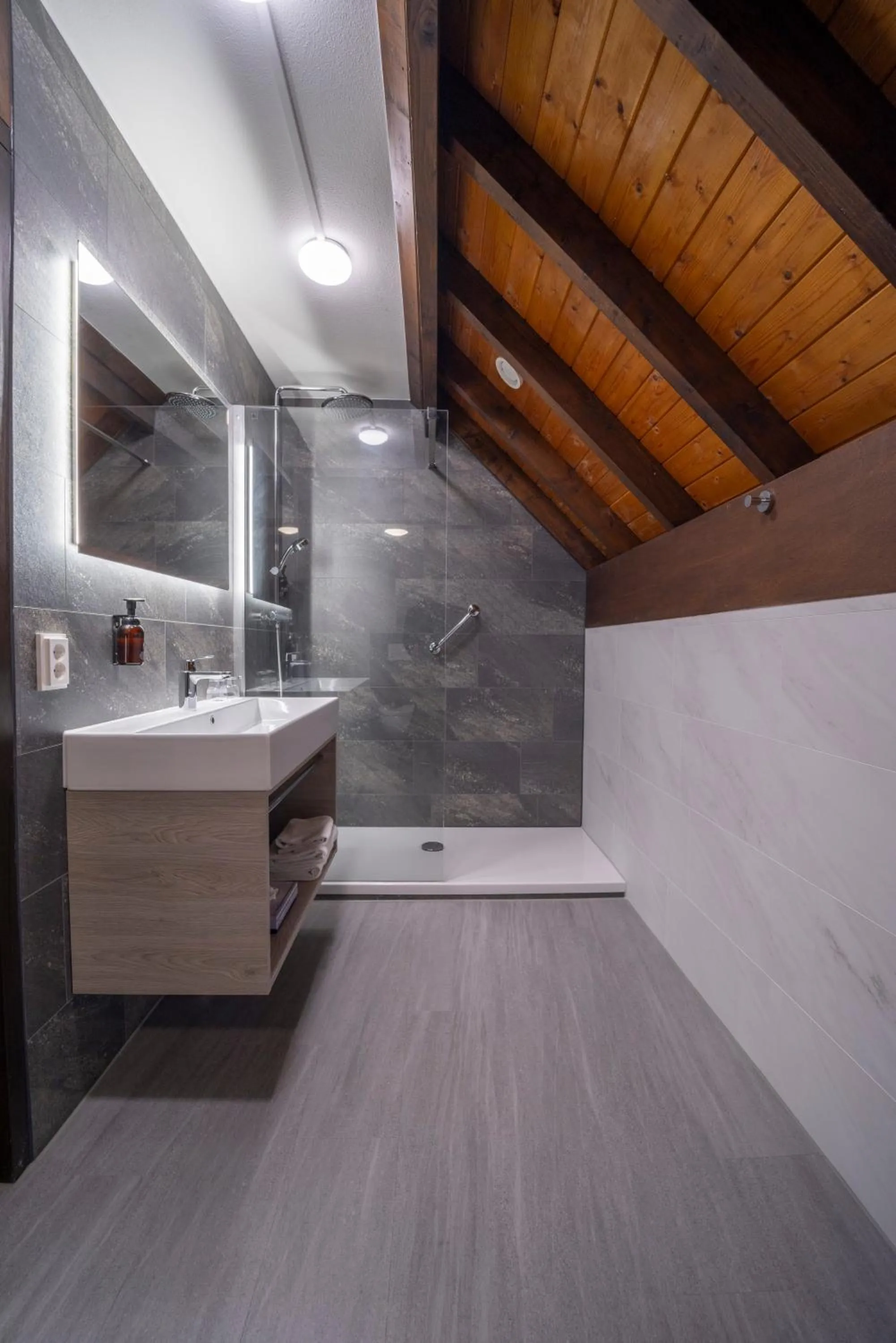 Bathroom in Fletcher Hotel-Restaurant de Witte Brug