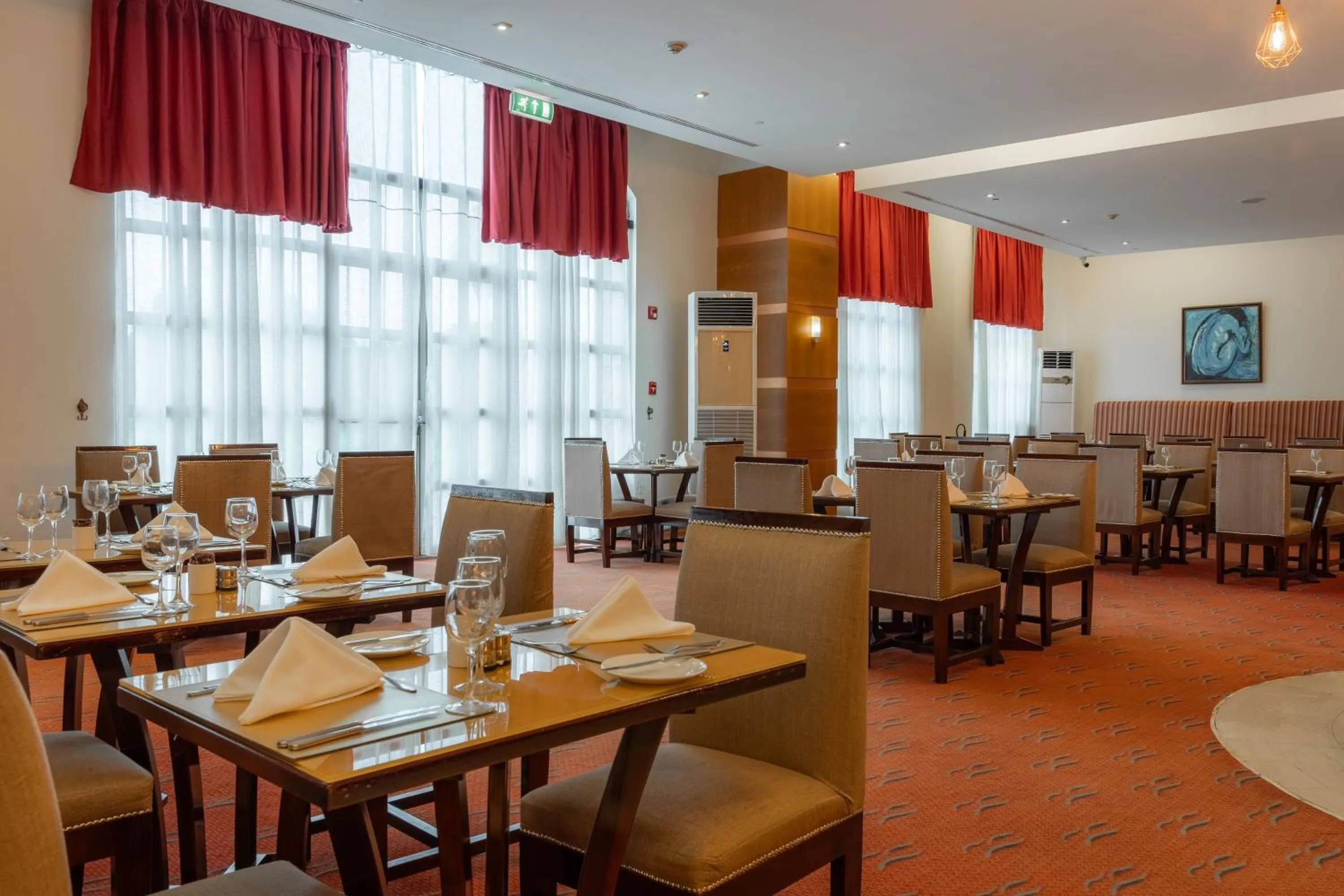 Food and drinks in Bisila Palace