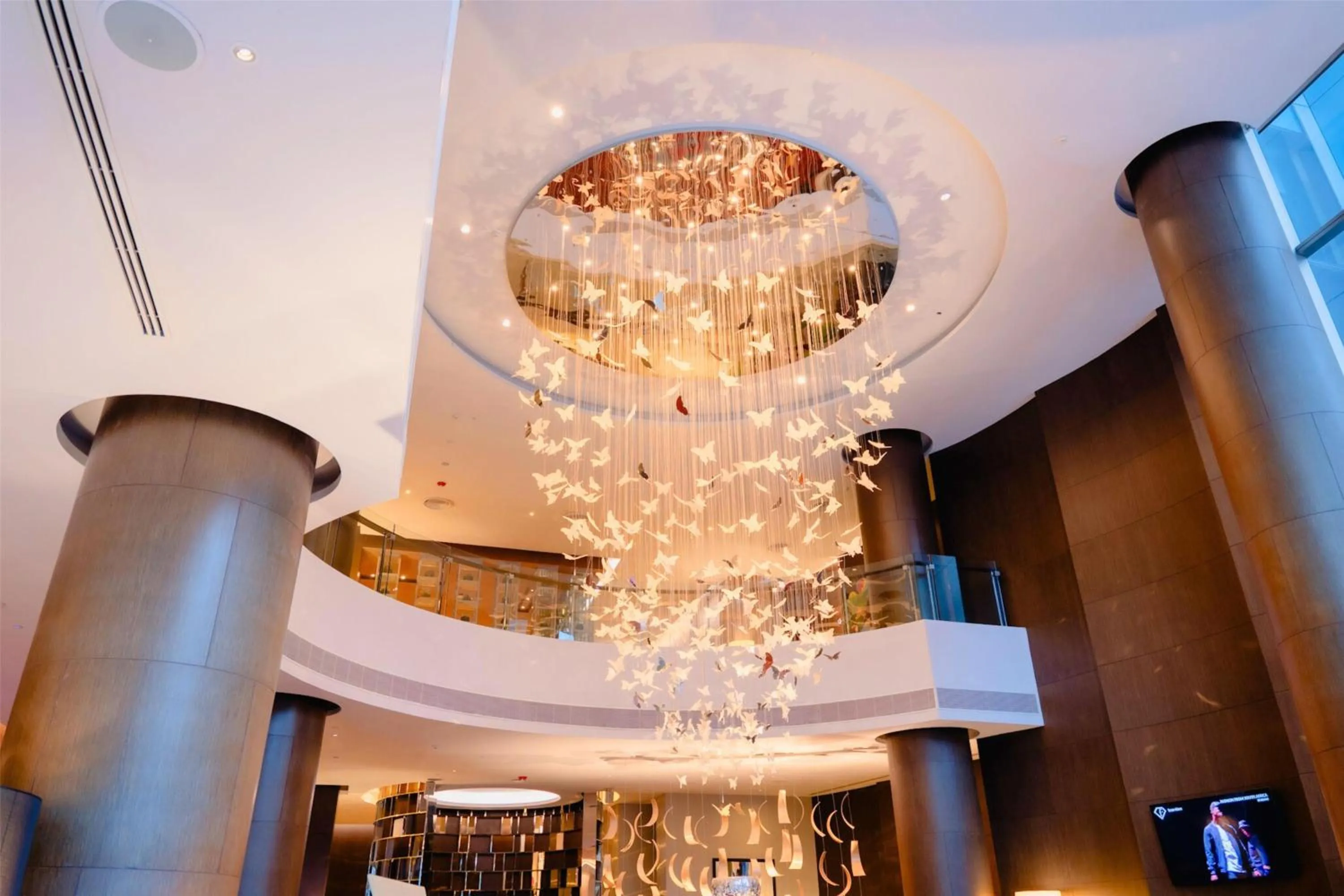 Lounge or bar in Radisson Blu Plaza Bangkok