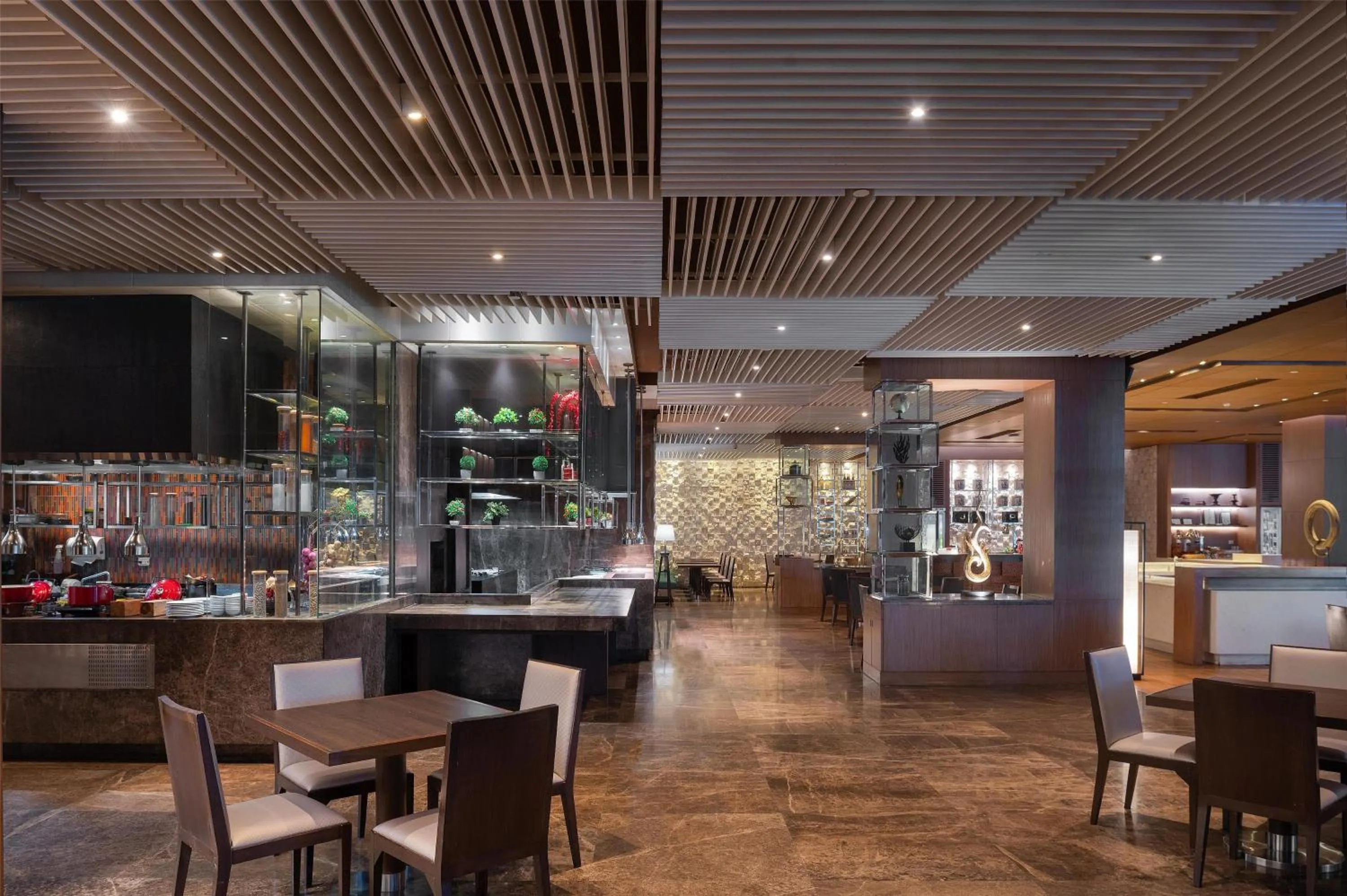 Restaurant/places to eat in Radisson Blu Plaza Bangkok