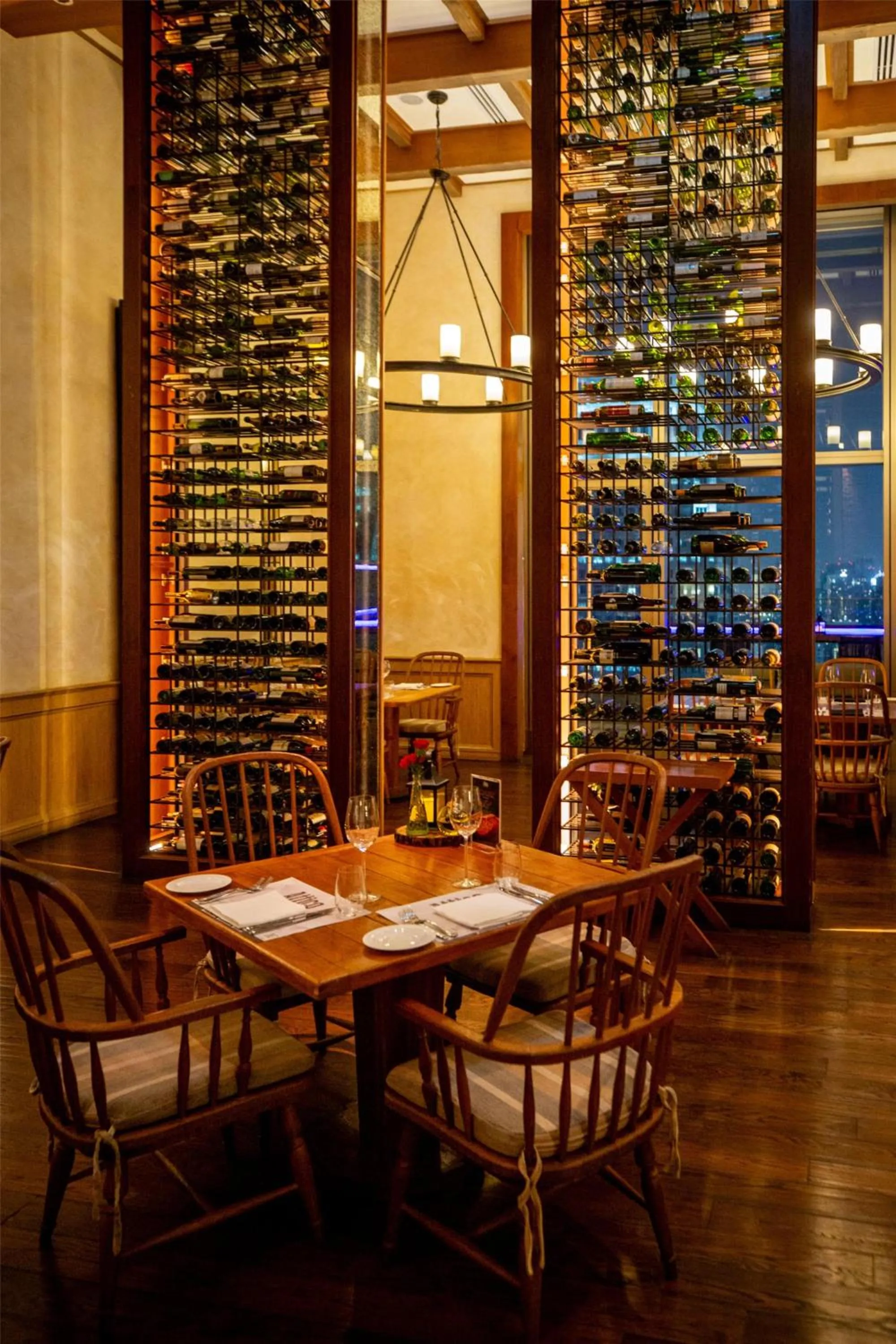 Restaurant/places to eat in Radisson Blu Plaza Bangkok