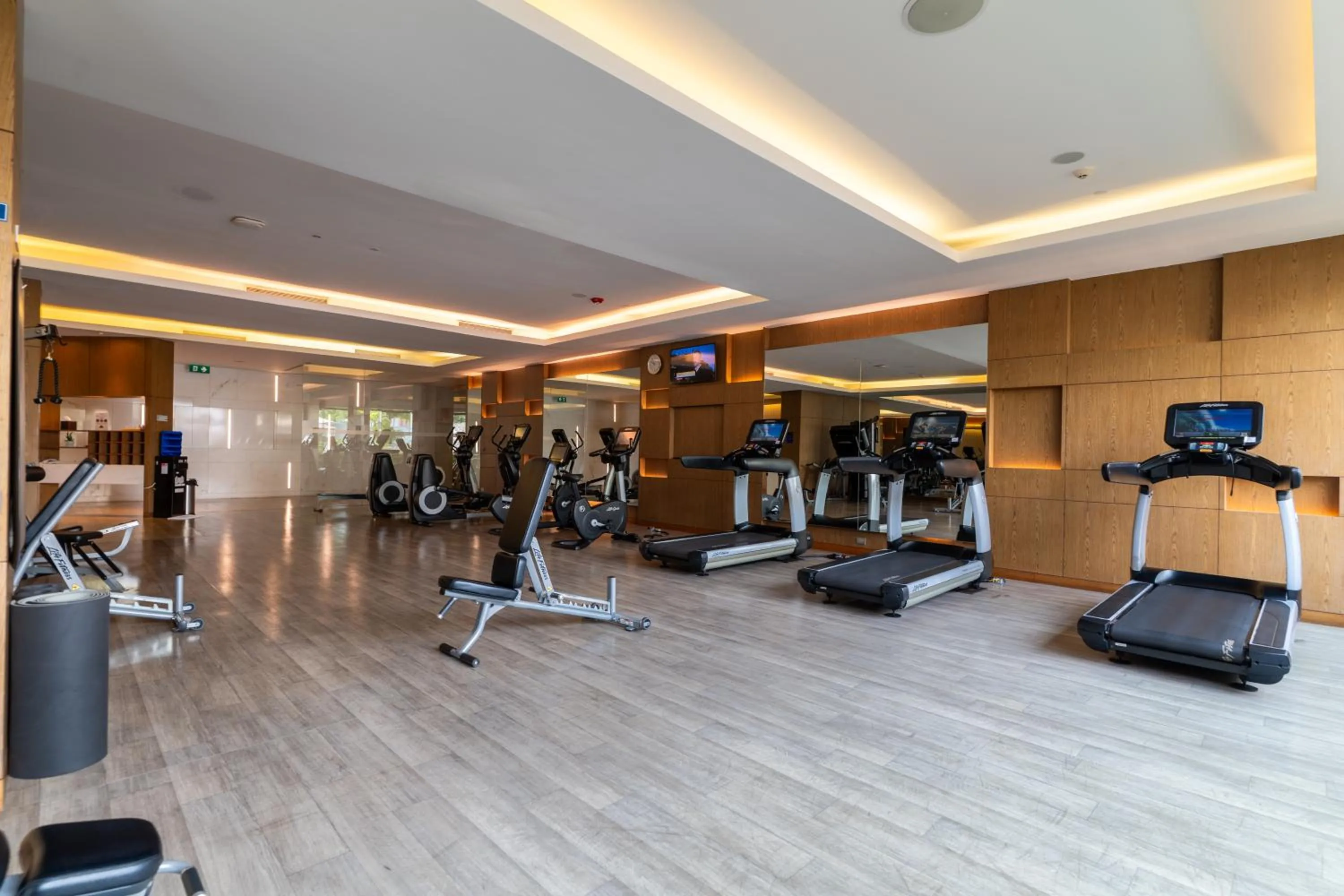 Fitness centre/facilities in Radisson Blu Plaza Bangkok