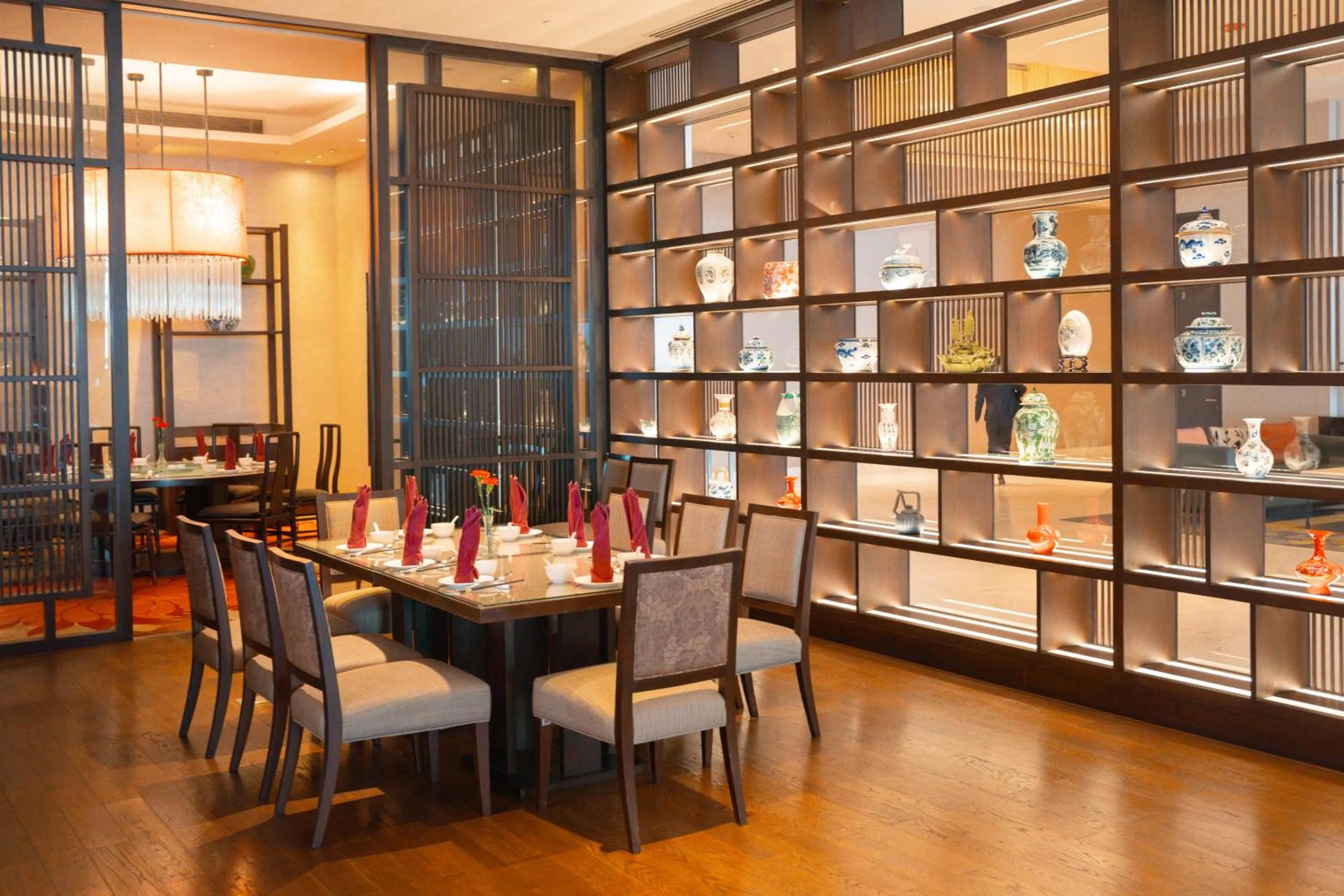 Restaurant/places to eat in Radisson Blu Plaza Bangkok