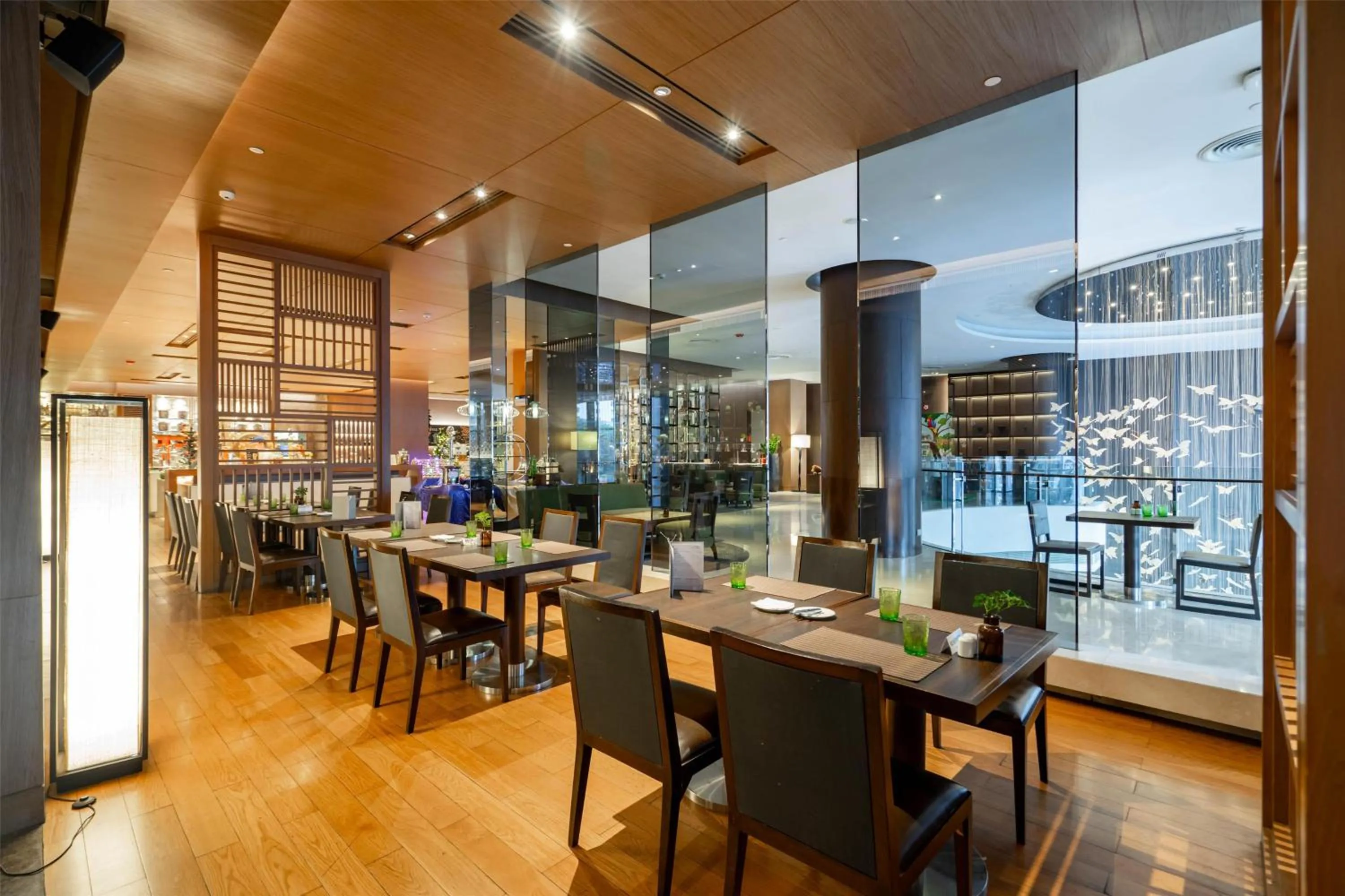 Restaurant/places to eat in Radisson Blu Plaza Bangkok