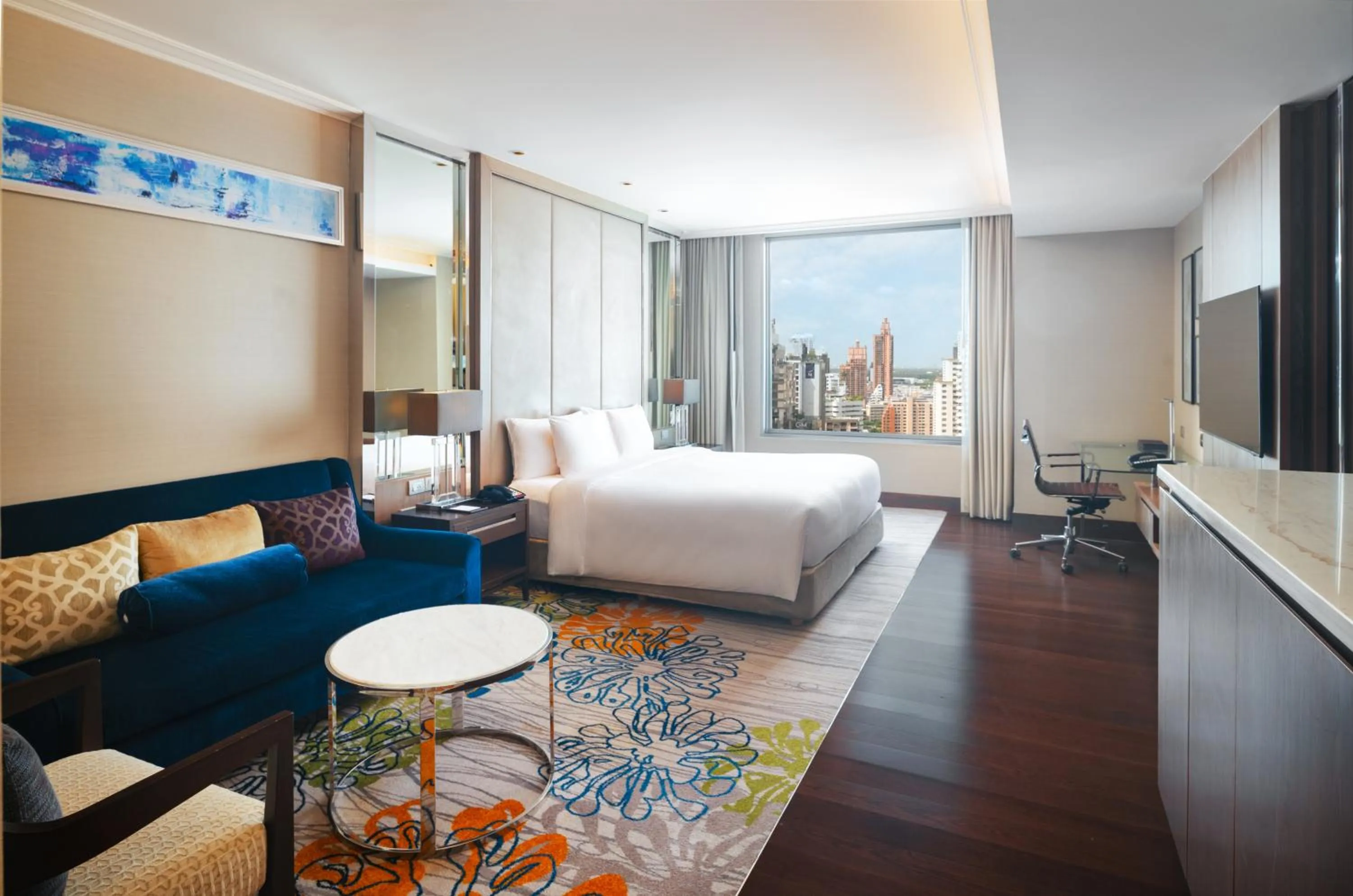 Bedroom, Bed in Radisson Blu Plaza Bangkok