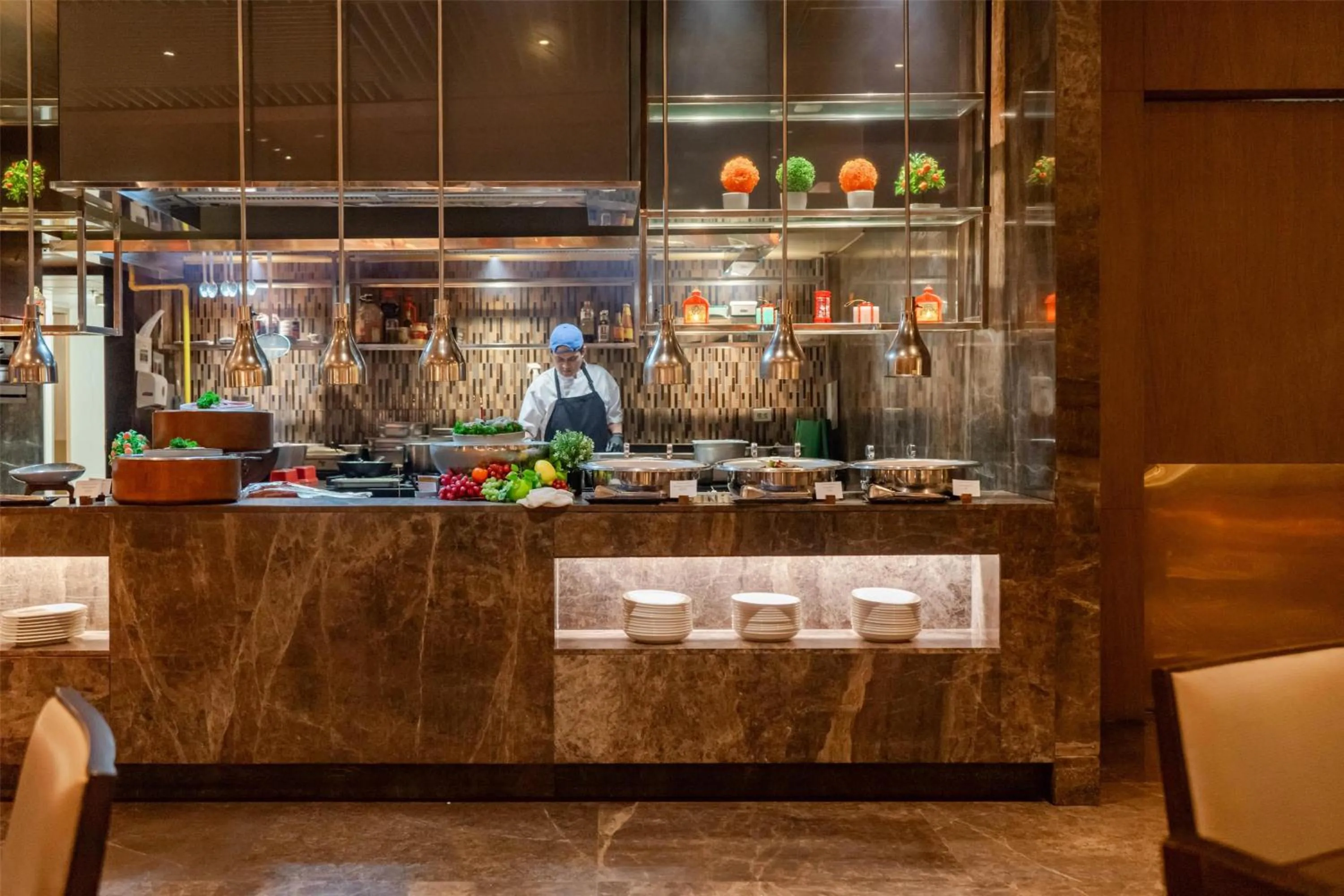 Restaurant/places to eat in Radisson Blu Plaza Bangkok